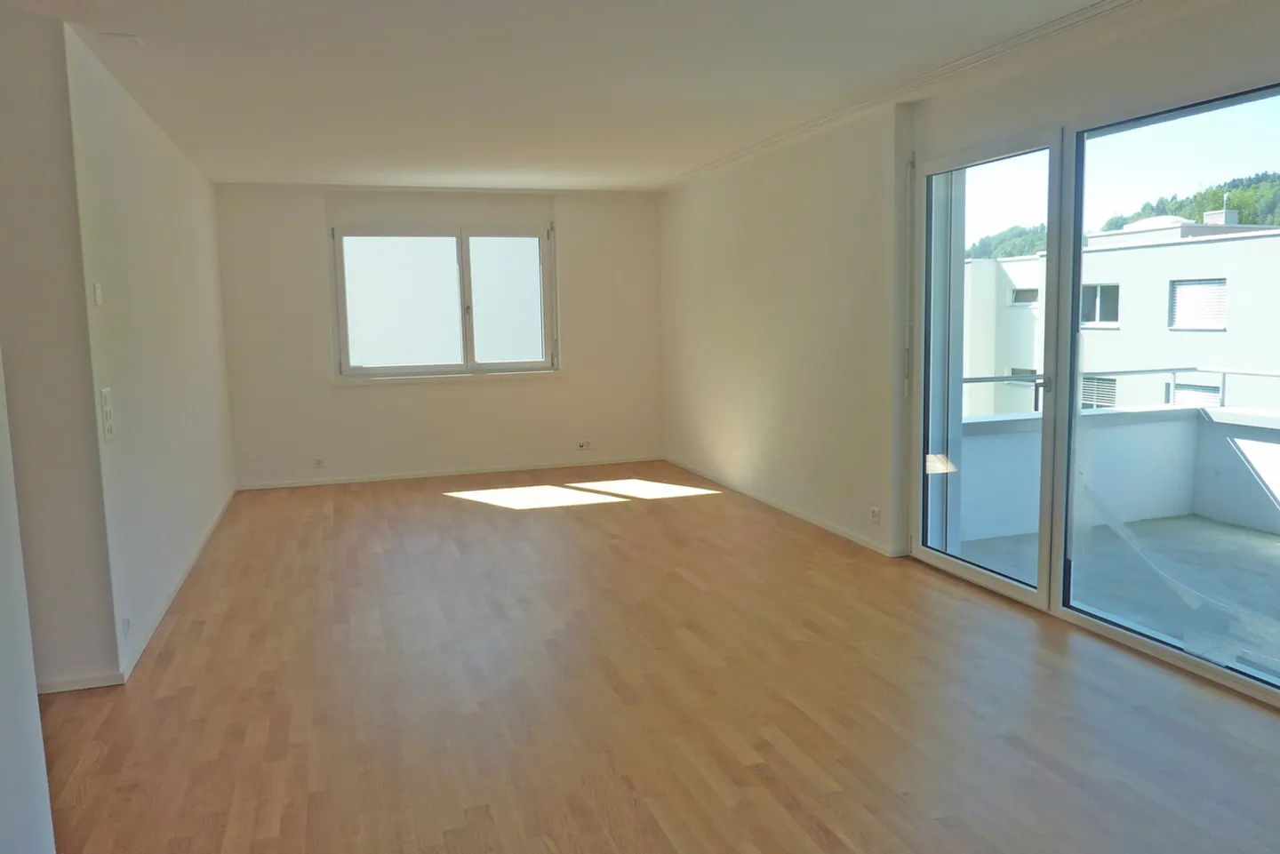 Apartment with a view of greenery! - Photo 2 of 9