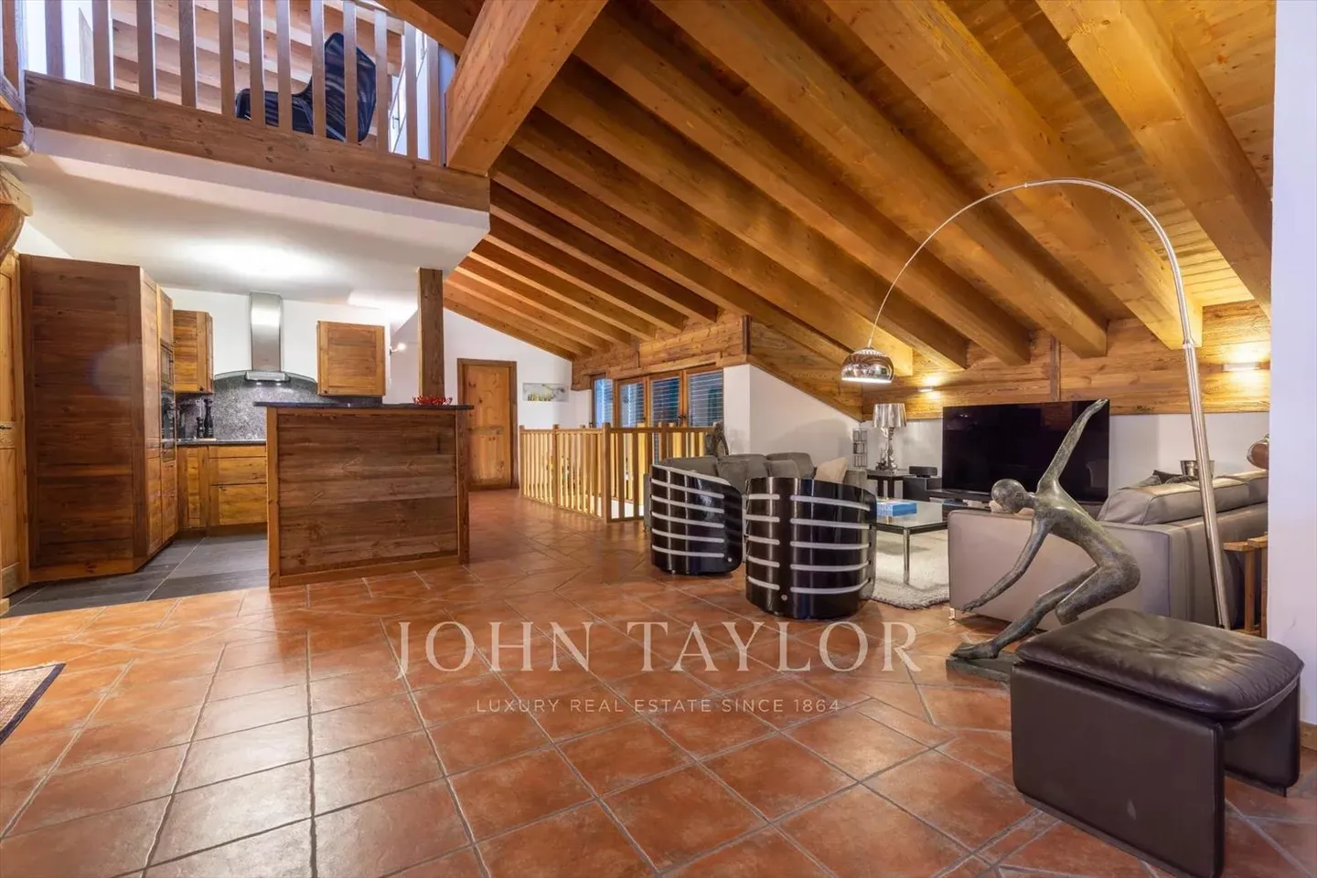 Appartement dans un triplex avec vue panoramique - Crans-Montana - Photo 3 sur 10