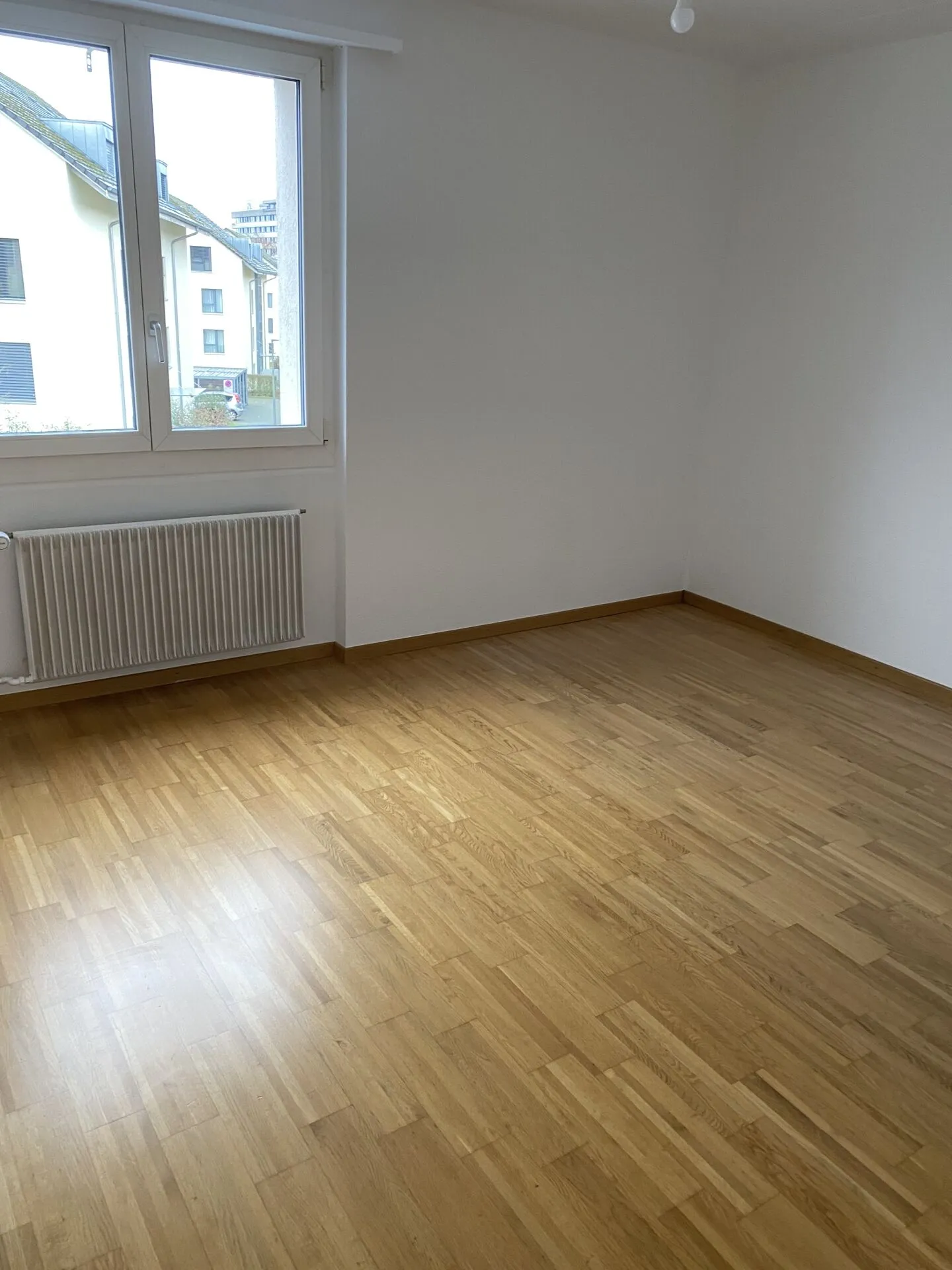 3.5 Zimmerwohnung neu renoviert im 1. OG - Foto 4 von 8