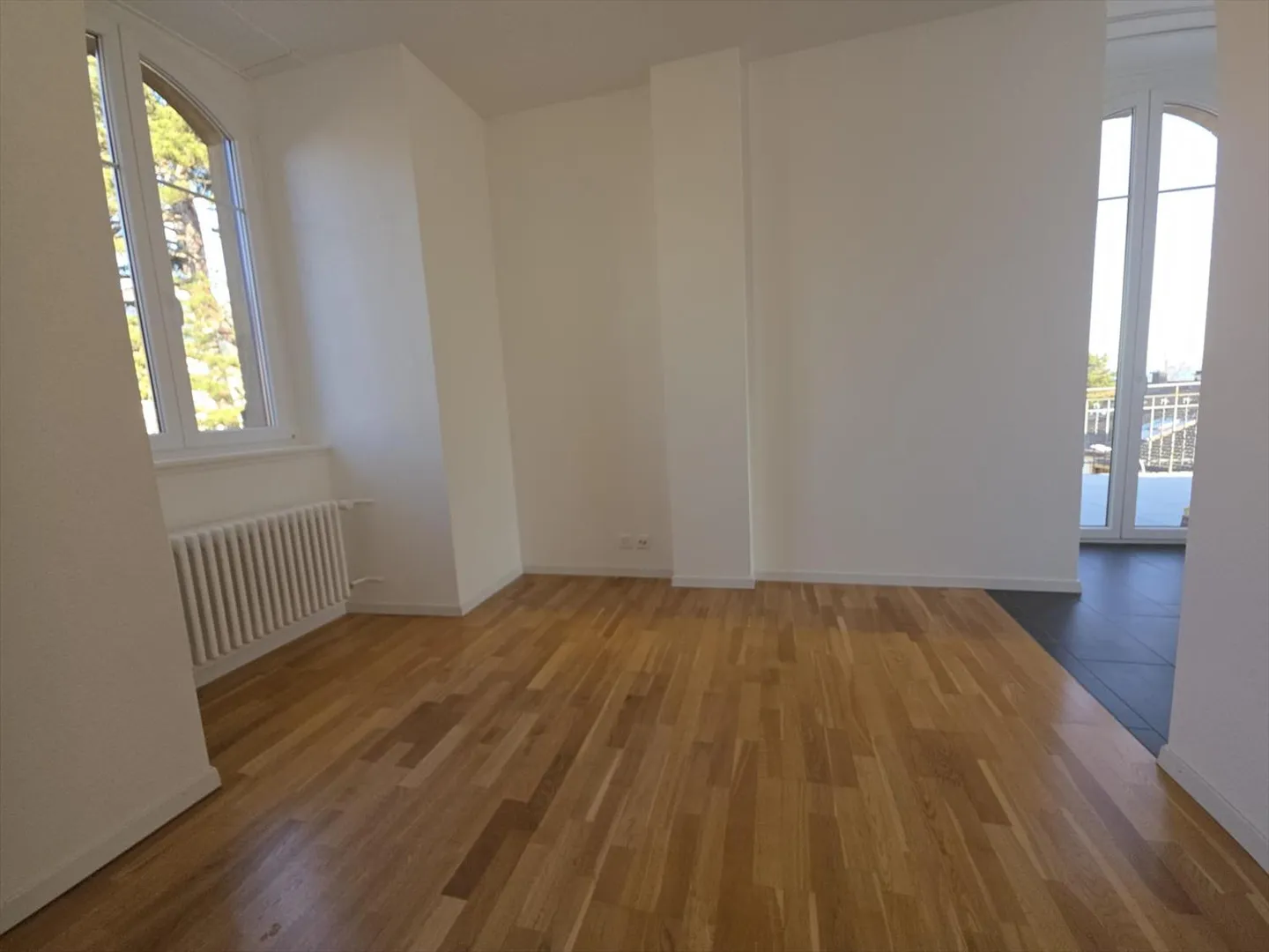 Studio avec grande terrasse et vue lac rénové - Photo 4 sur 6