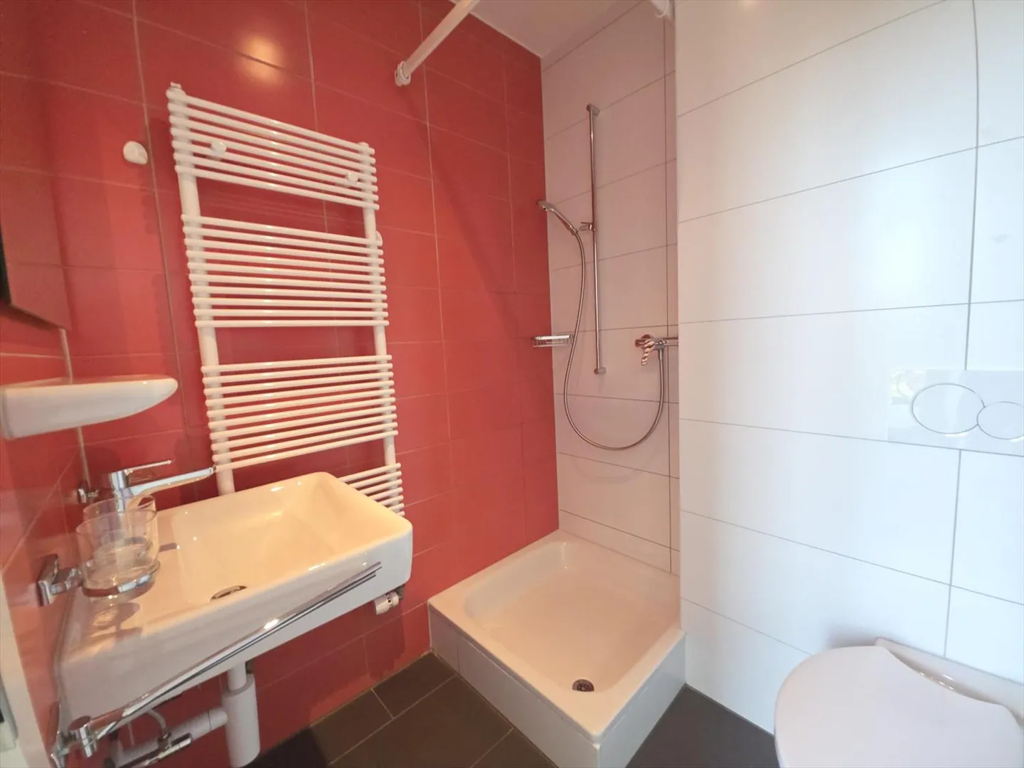 Studio avec grande terrasse et vue lac rénové - Photo 6 sur 6