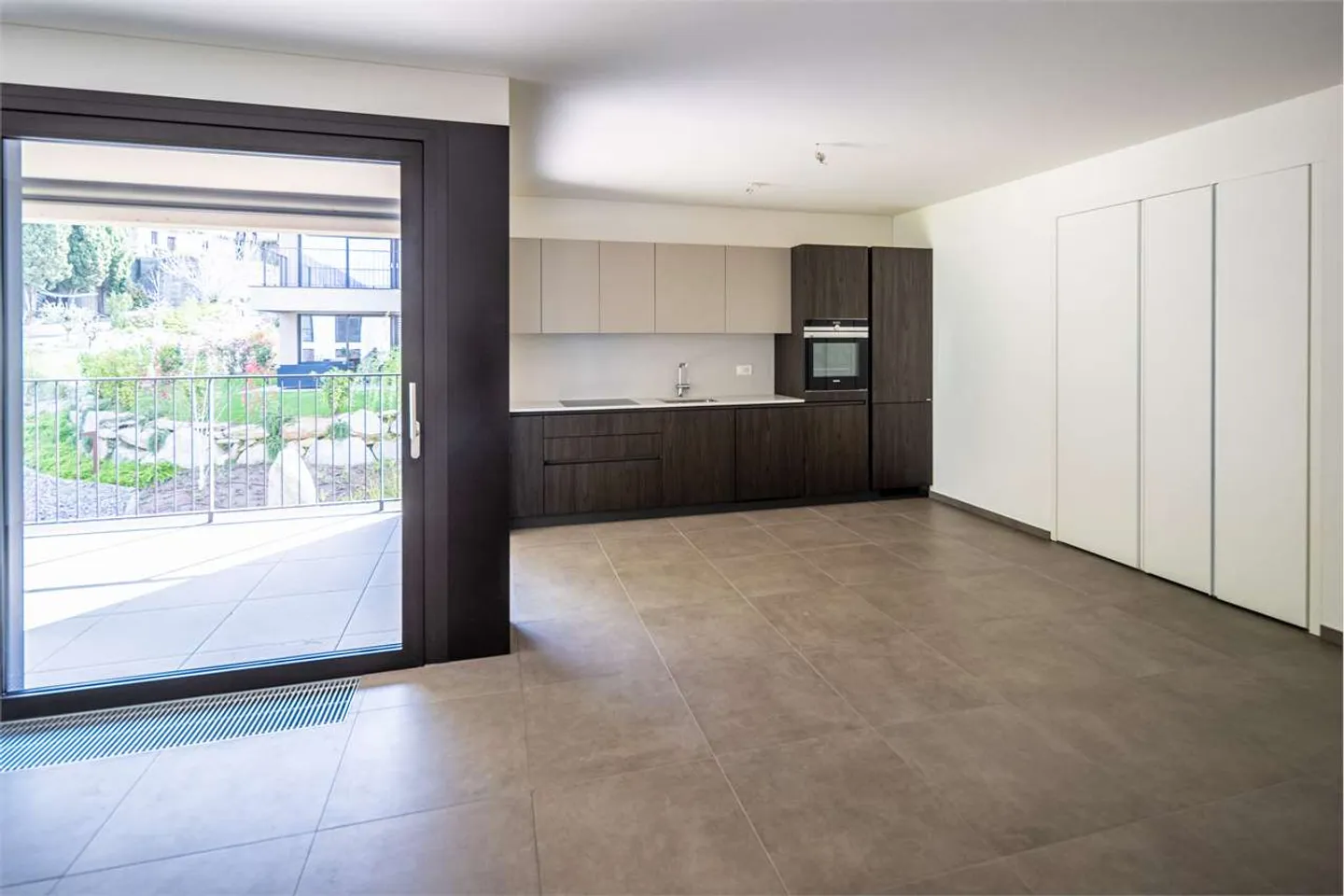 New apartment 3.5 rooms in Gordola - Photo 3 of 9