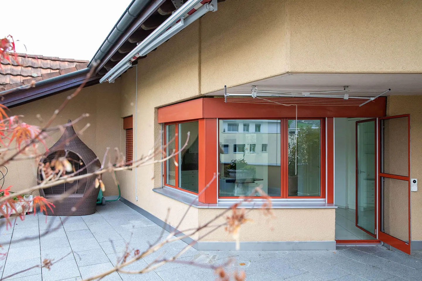 Grosszügige 4-Zimmer-Dachwohnung mit Cheminée in Stans - Foto 1 von 12