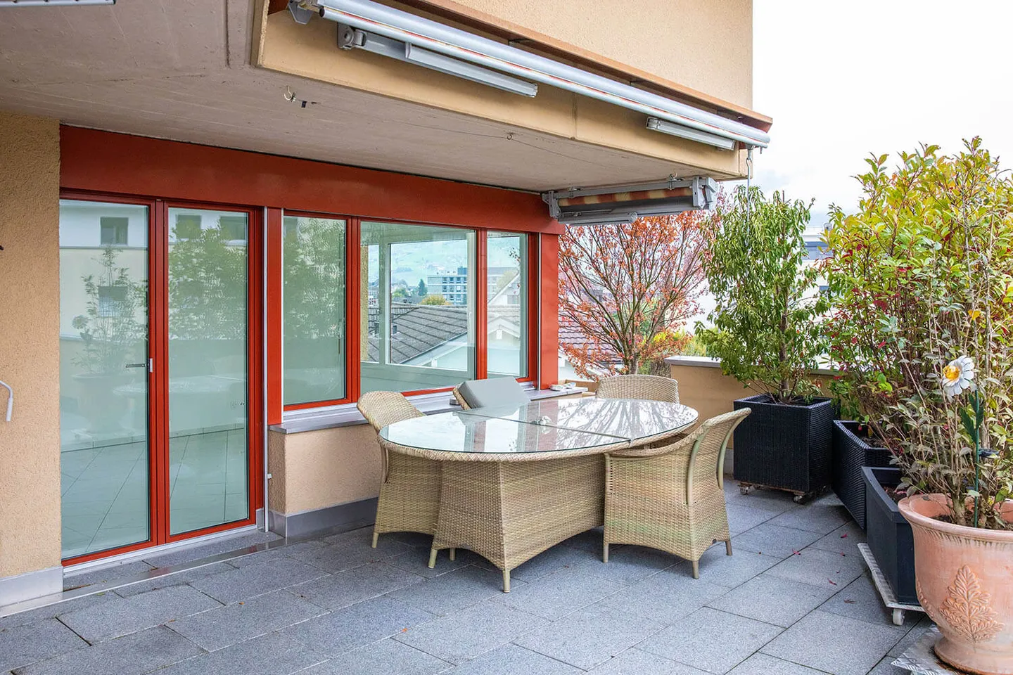 Grosszügige 4-Zimmer-Dachwohnung mit Cheminée in Stans - Foto 2 von 12