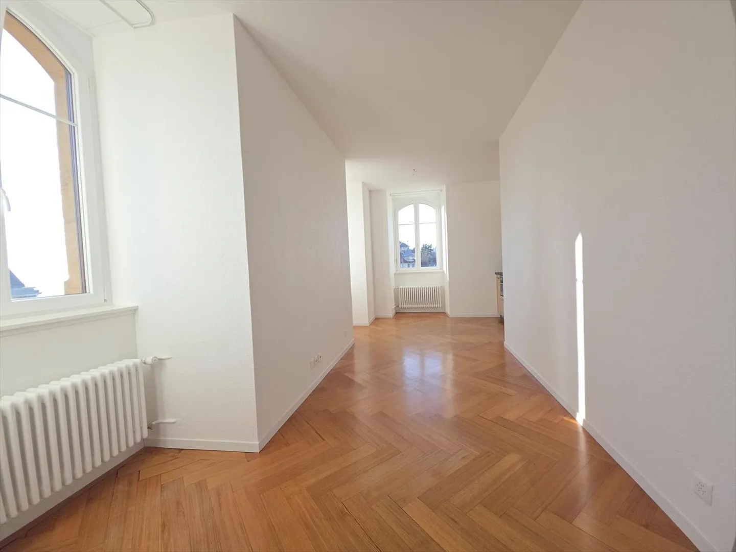 Renovated Studio - Photo 3 of 7