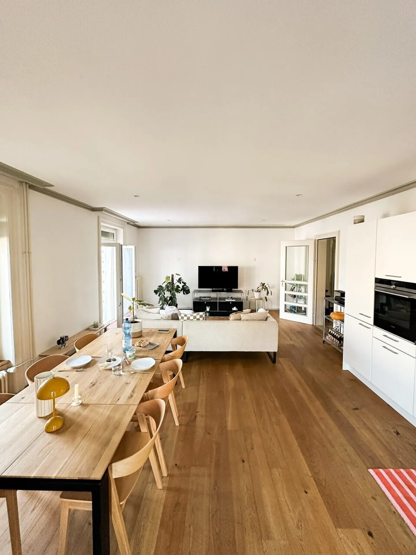 Appartement charmant au cœur de Düdingen - style classique et emplacement idéal - Photo 2 sur 9