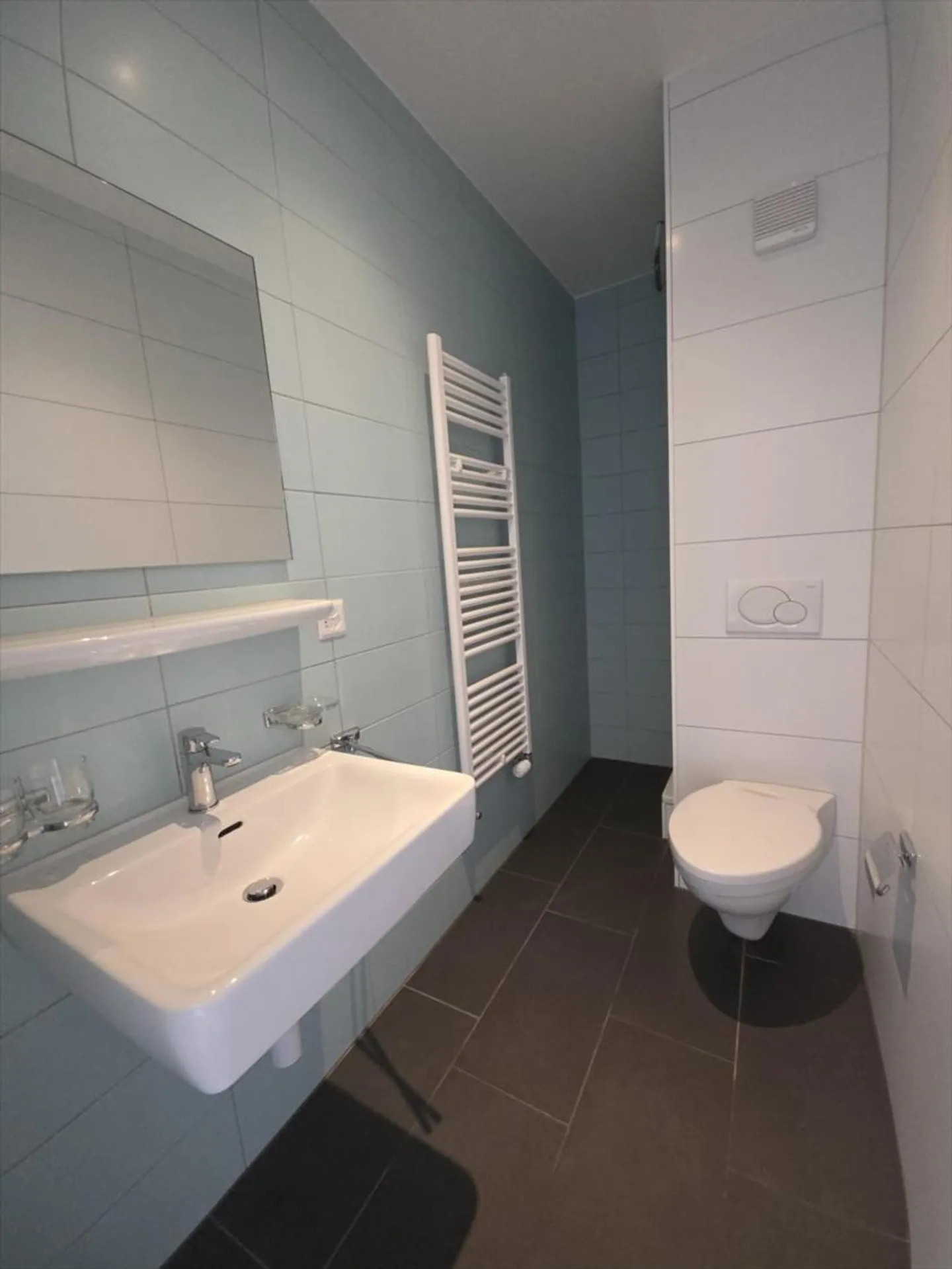 Renovated Studio - Photo 5 of 7