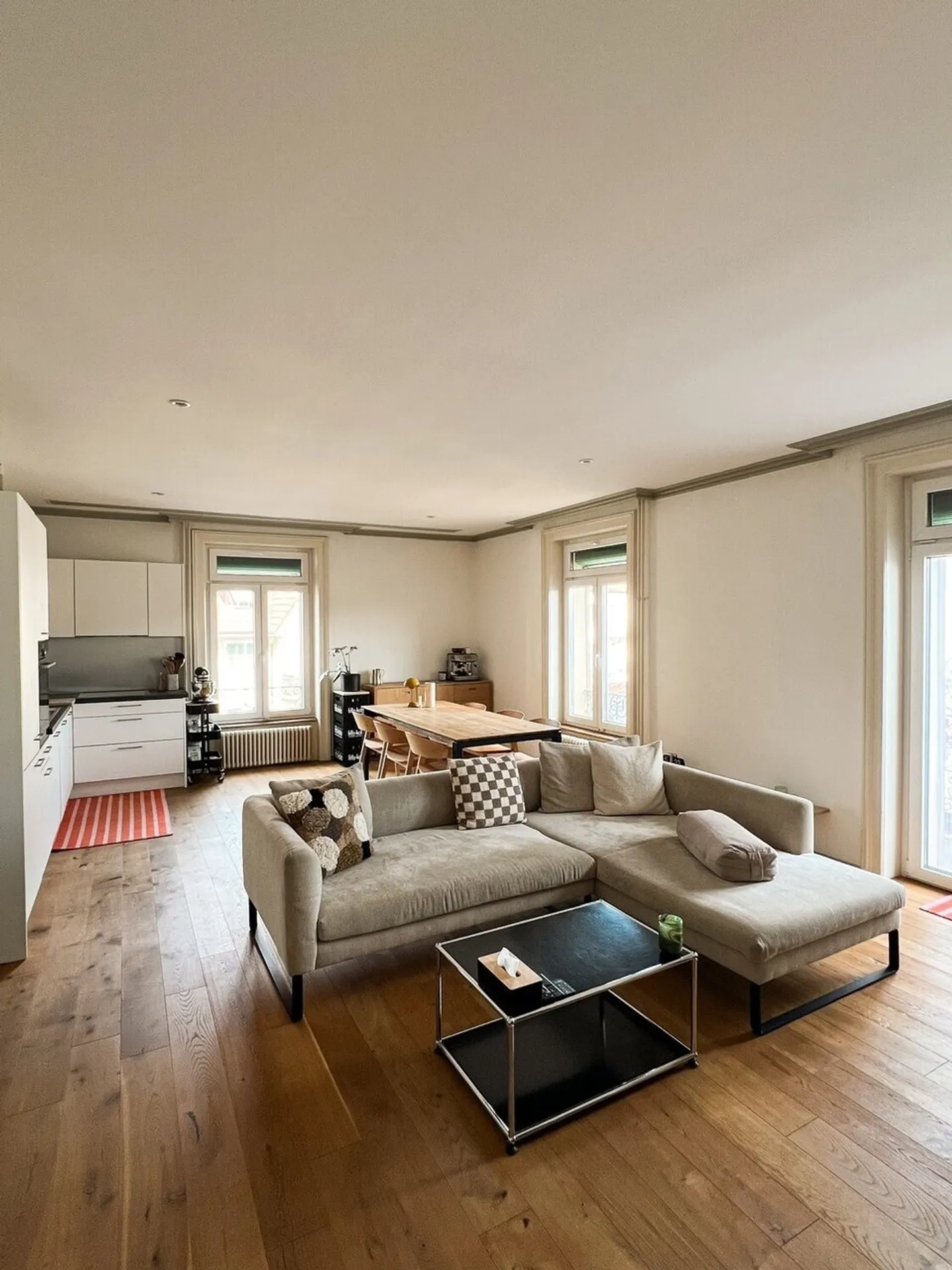 Appartement charmant au cœur de Düdingen - style classique et emplacement idéal - Photo 3 sur 9