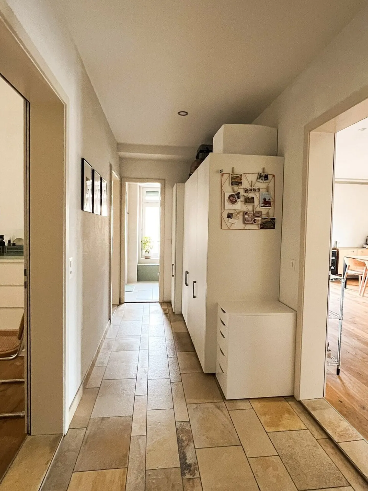 Appartement charmant au cœur de Düdingen - style classique et emplacement idéal - Photo 5 sur 9