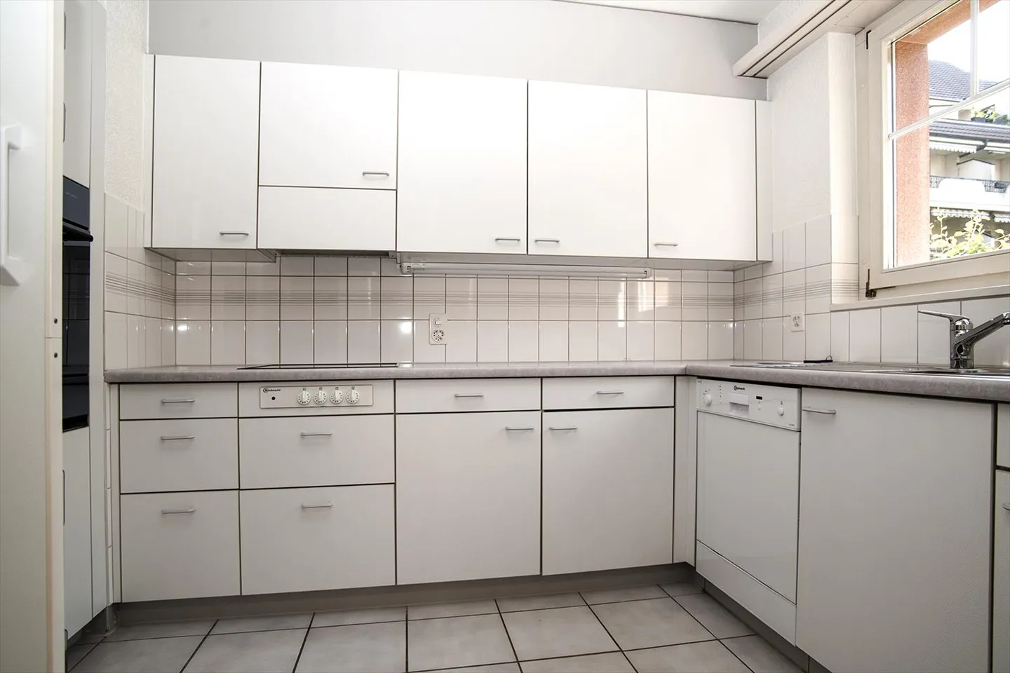 Apartment for rent - Photo 4 of 9