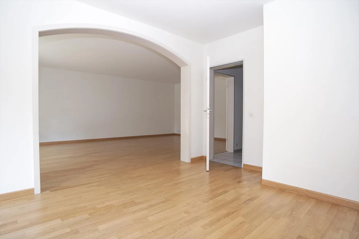 Apartment for rent - Photo 5 of 9