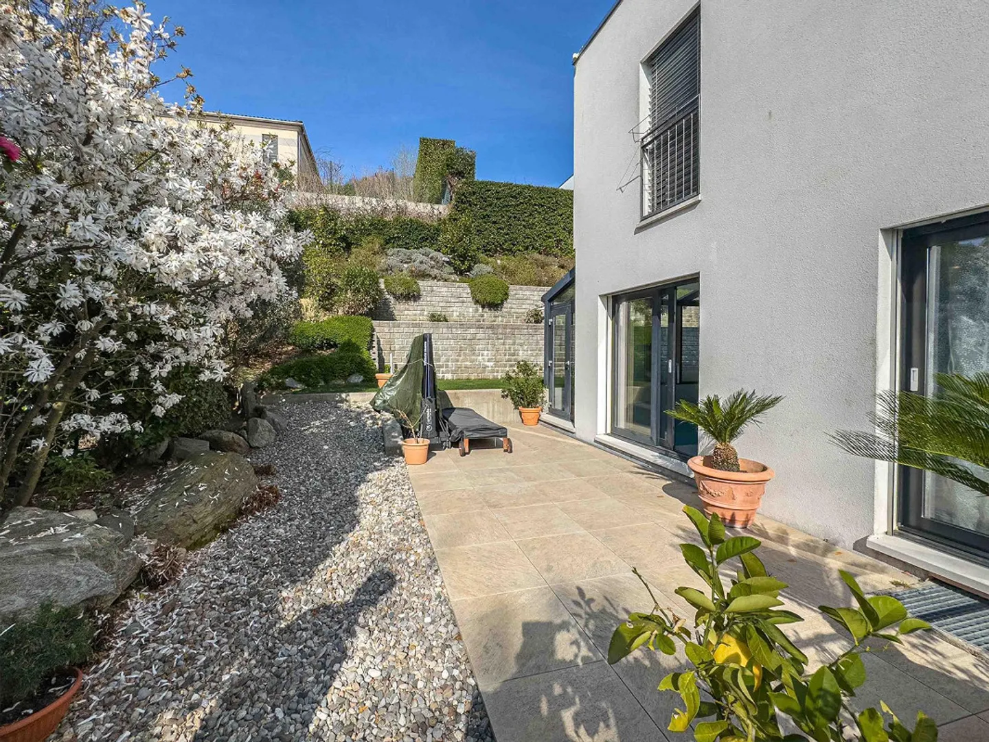 Villa moderne avec piscine intérieure à Collina d’Oro - Photo 5 sur 16
