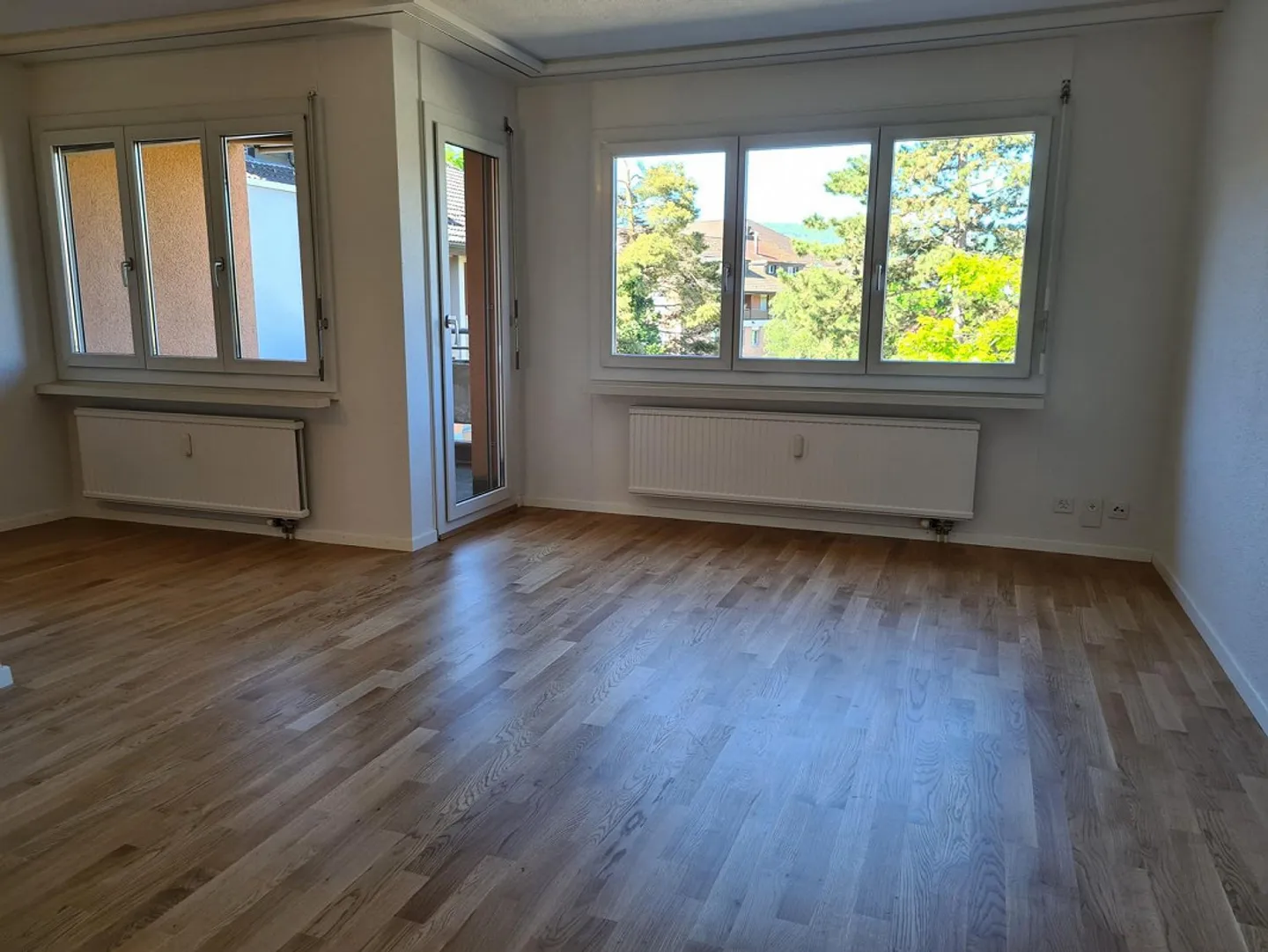 Appartement spacieux avec balcon - Photo 2 sur 8