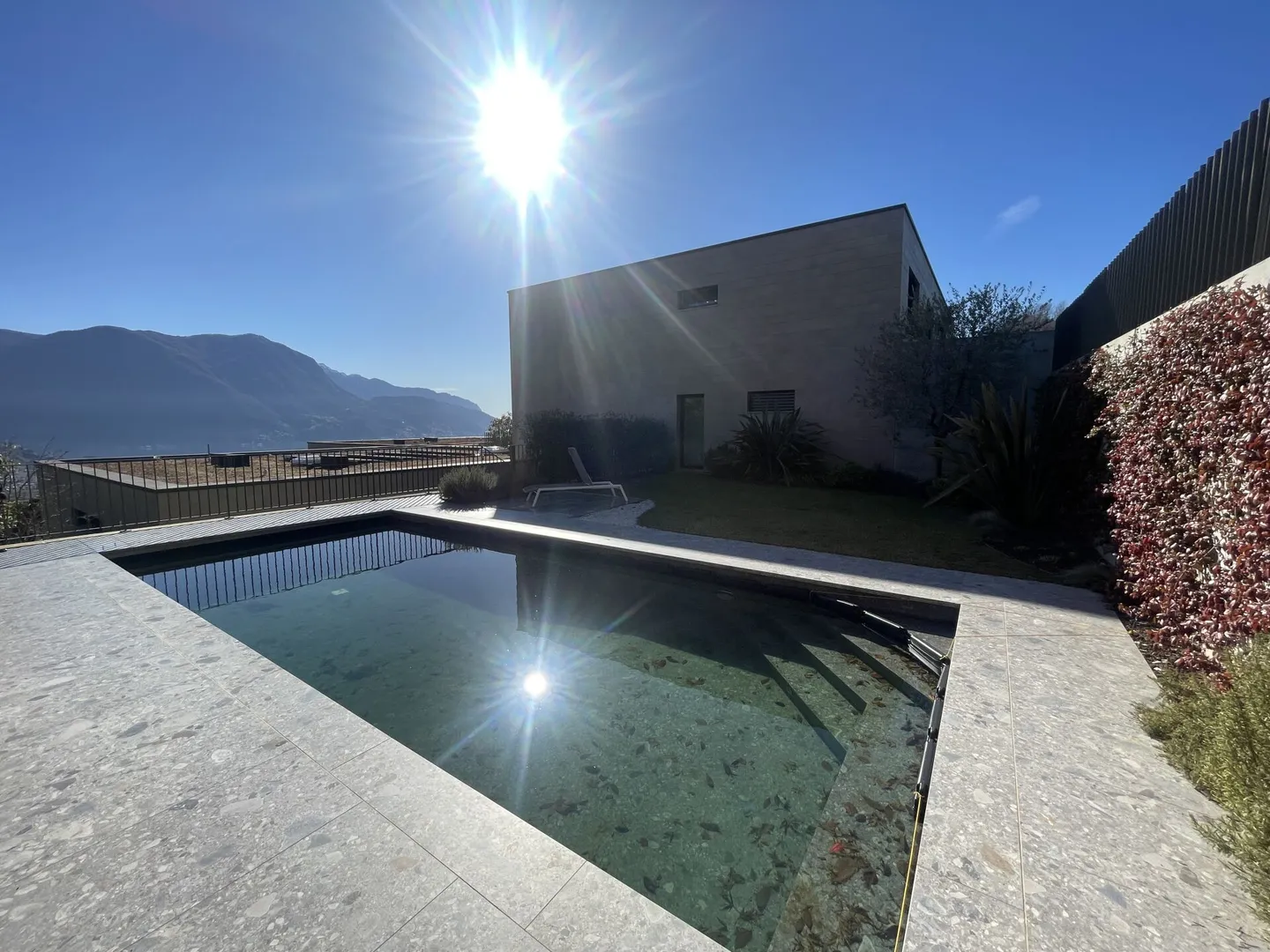 Lugano, Savosa - For rent: Elegant and spacious apartment with private garden, exclusive residence with pool and amenities, 6.5 rooms. - Foto 7 di 20