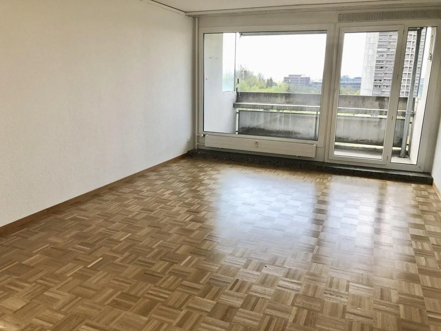 Vivre dans un immeuble de grande hauteur au 10ème étage - Votre nouveau chez-vous dans un emplacement de choix - Photo 4 sur 9