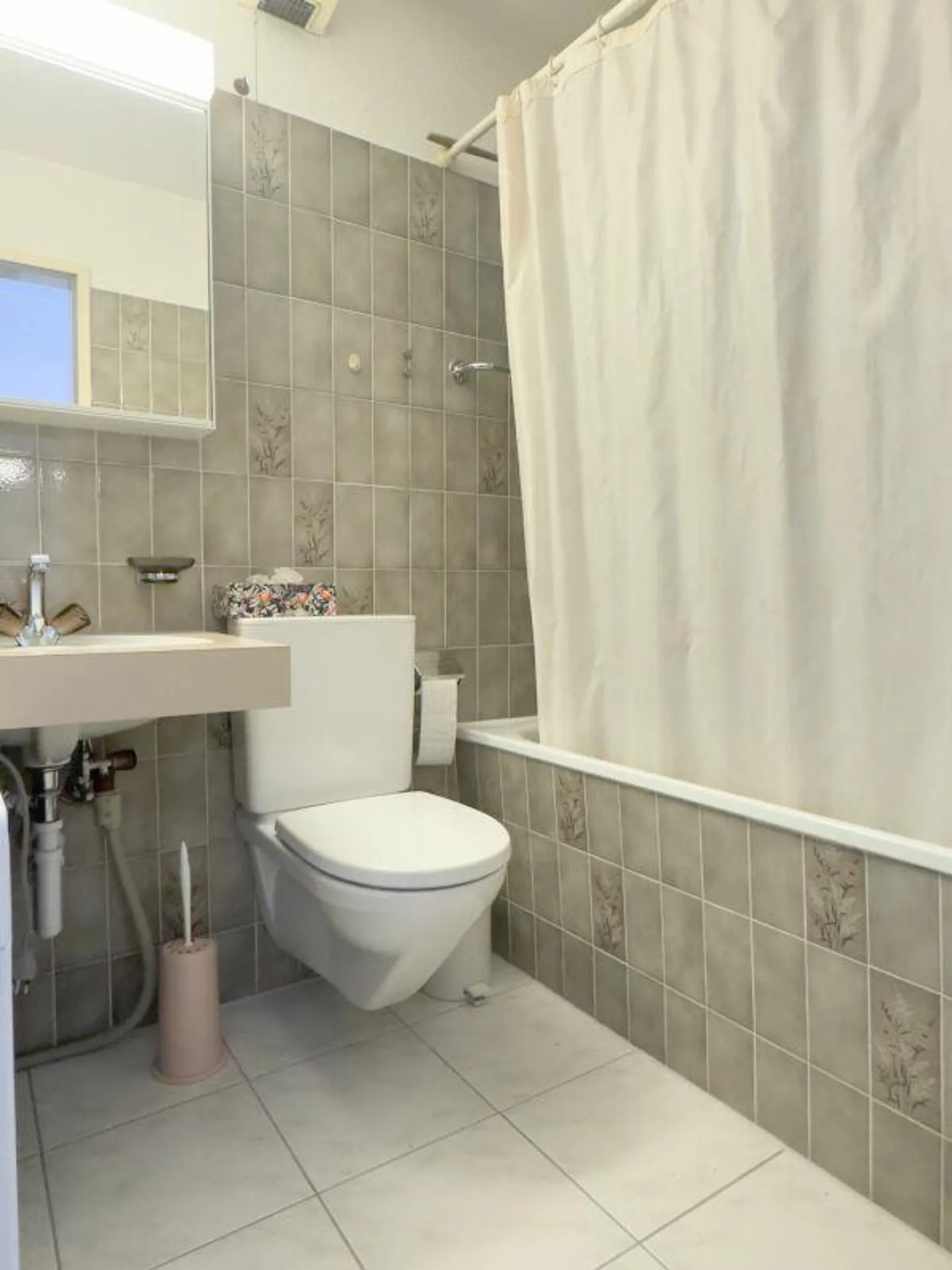 Urbano ma verde, ben collegato! Vivere con un balcone soleggiato e... - Foto 10 di 21