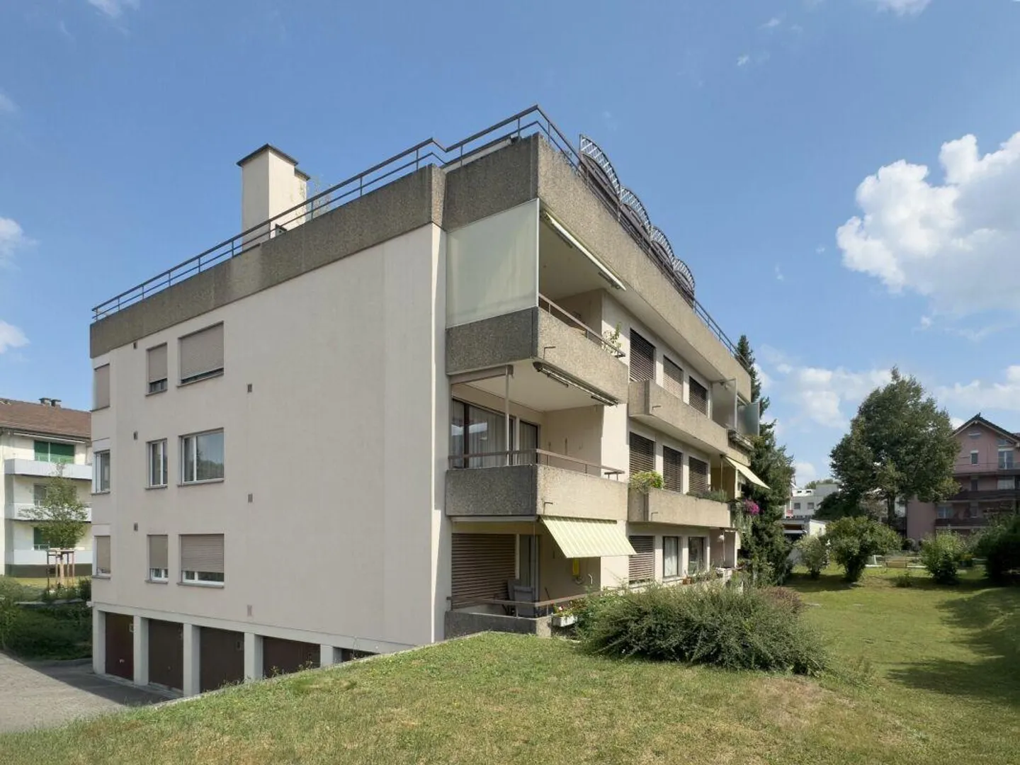 Urbano ma verde, ben collegato! Vivere con un balcone soleggiato e... - Foto 12 di 21