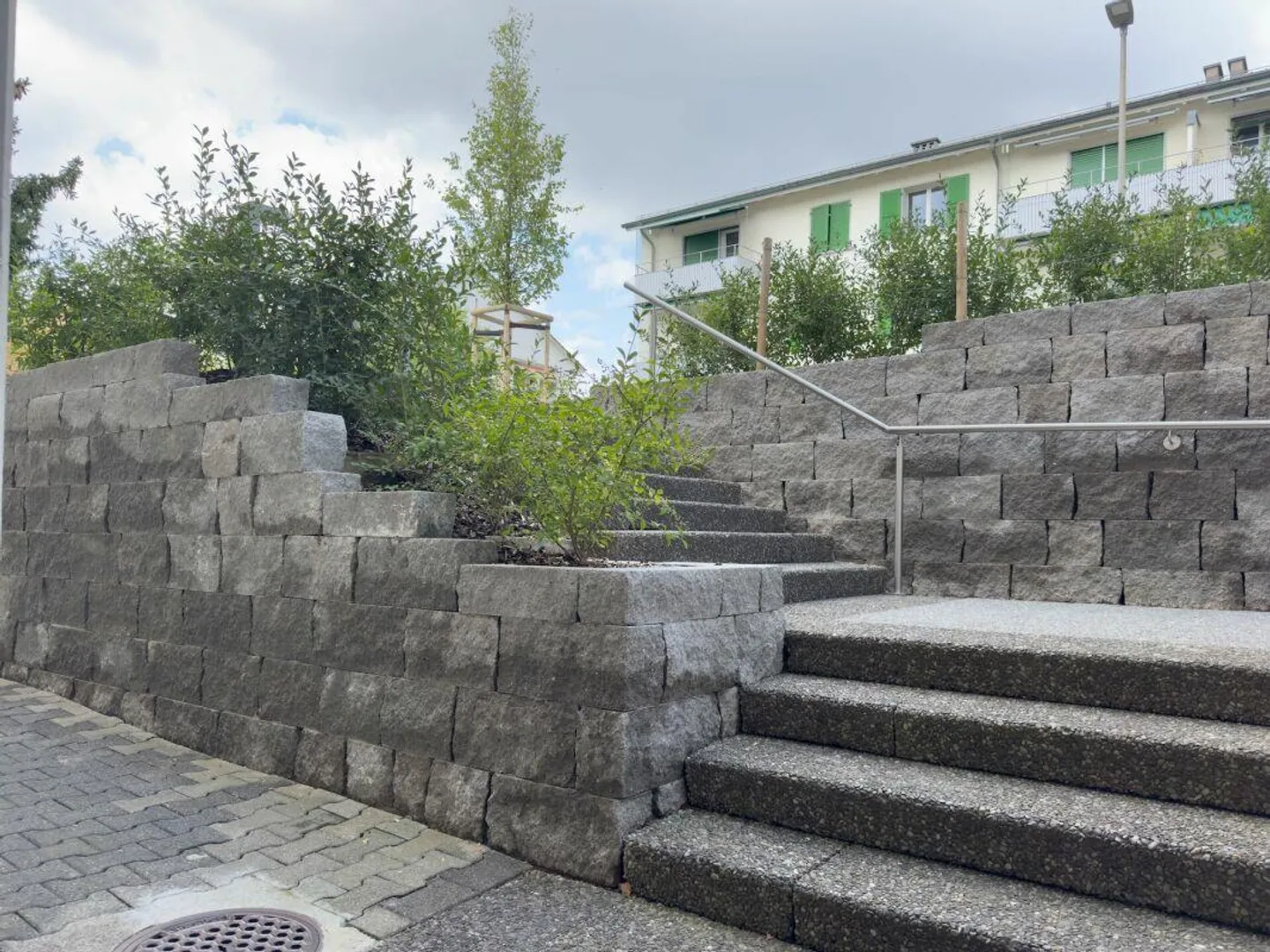 Urbano ma verde, ben collegato! Vivere con un balcone soleggiato e... - Foto 15 di 21