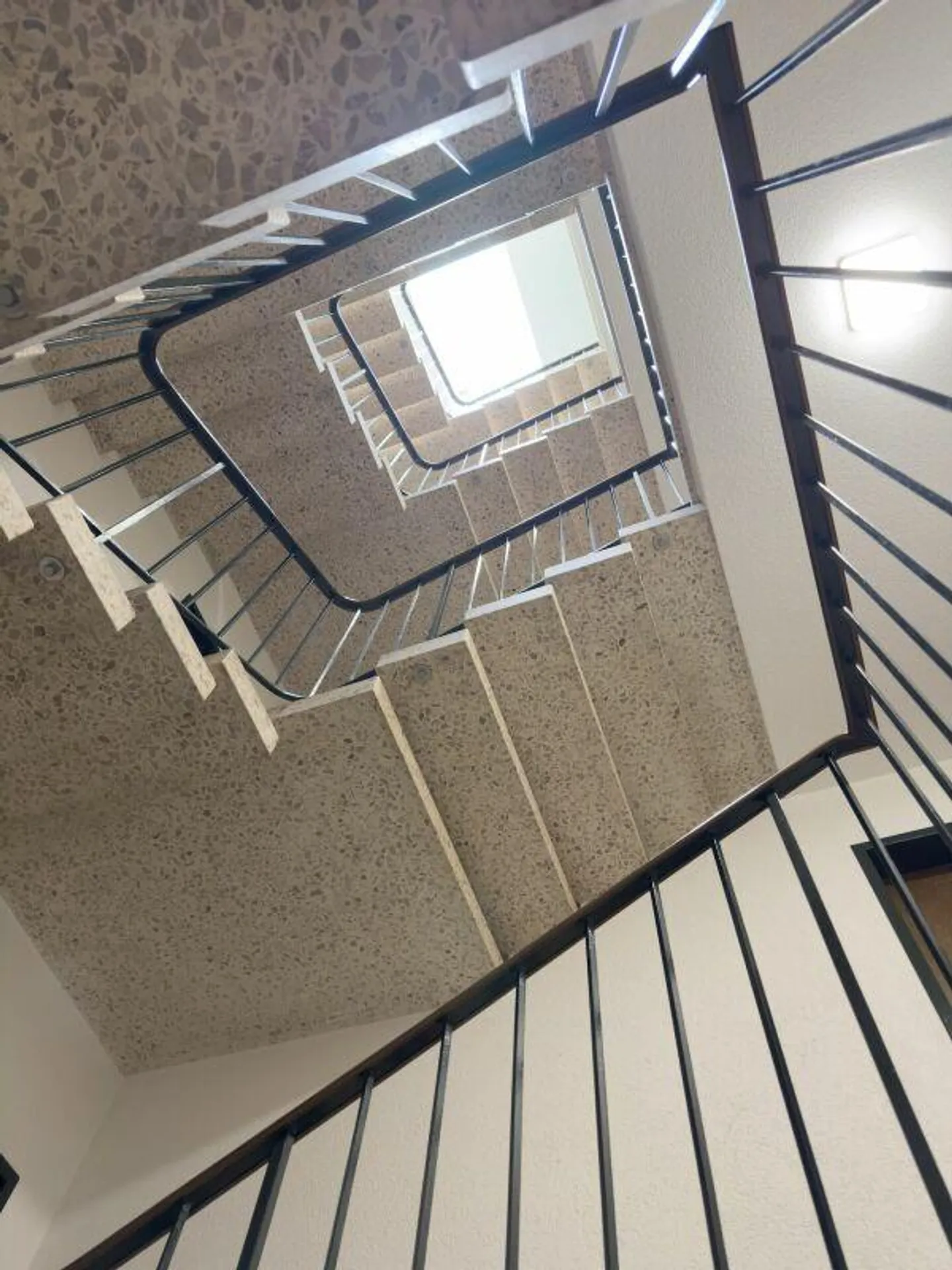 Urbano ma verde, ben collegato! Vivere con un balcone soleggiato e... - Foto 20 di 21