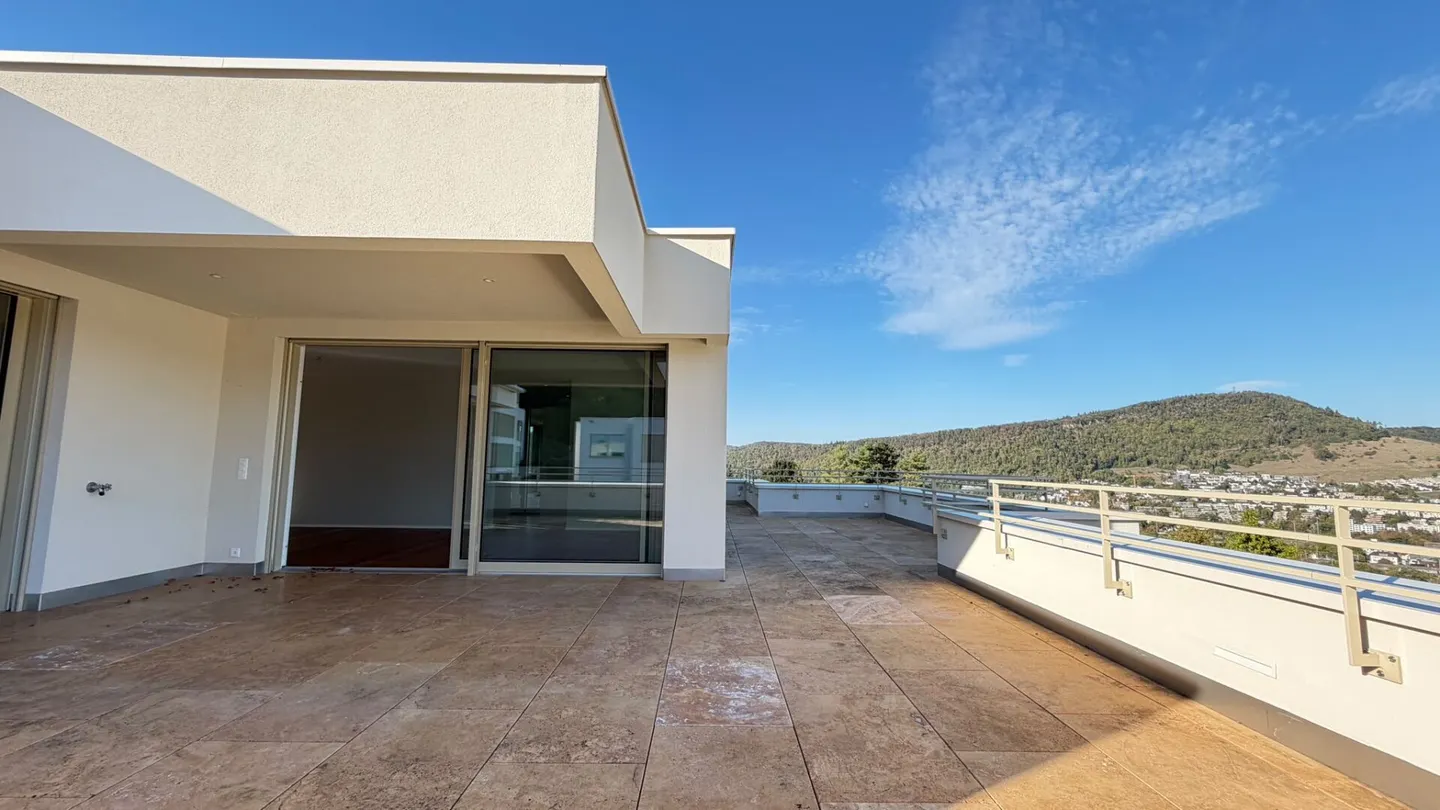 Luxury Penthouse with 187 m² of living space, 139 m² of terraces & 2 parking spaces - Photo 6 of 21
