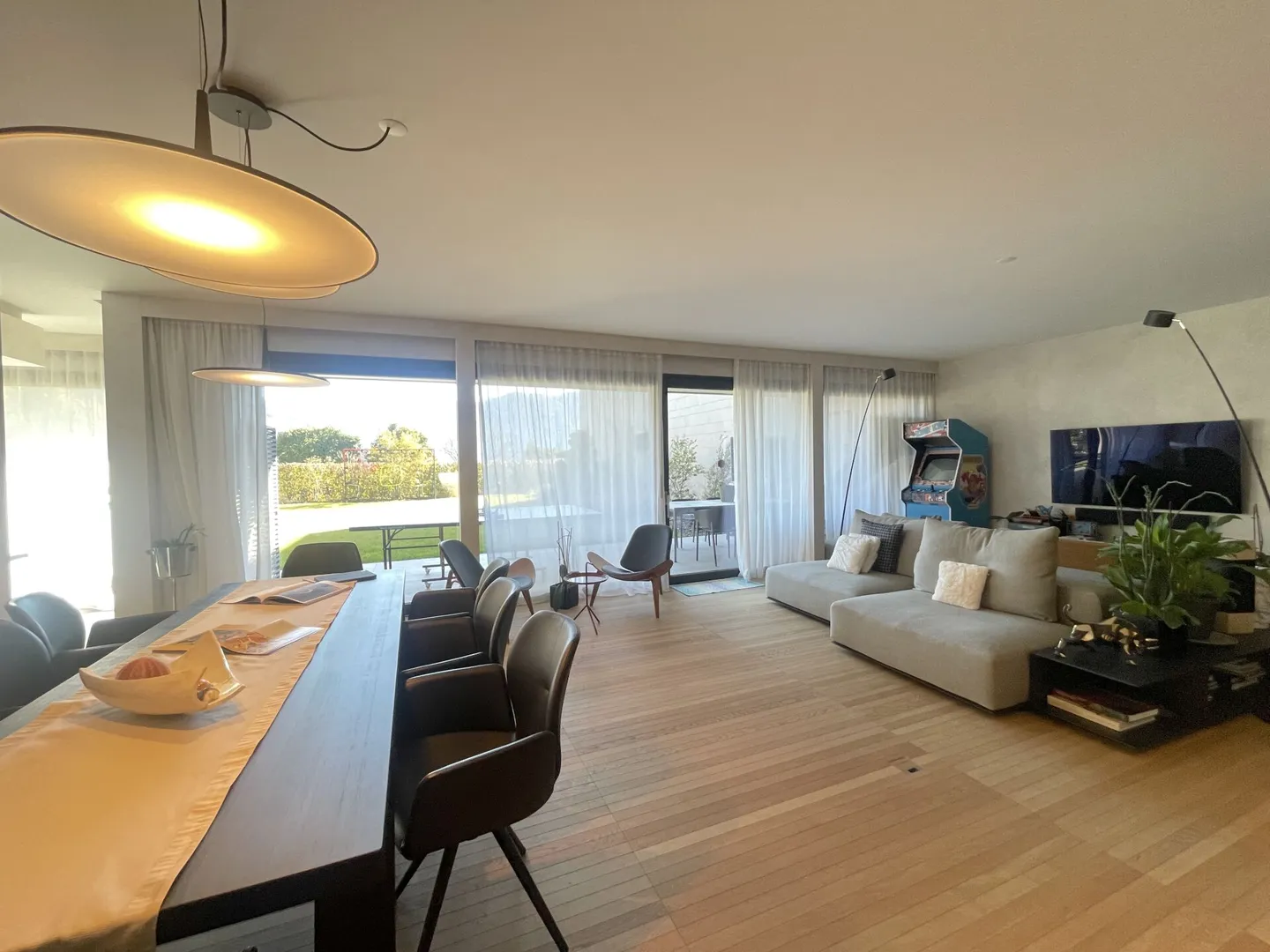 Lugano, Savosa - For rent: Elegant and spacious apartment with private garden, exclusive residence with pool and amenities, 6.5 rooms. - Foto 12 di 20