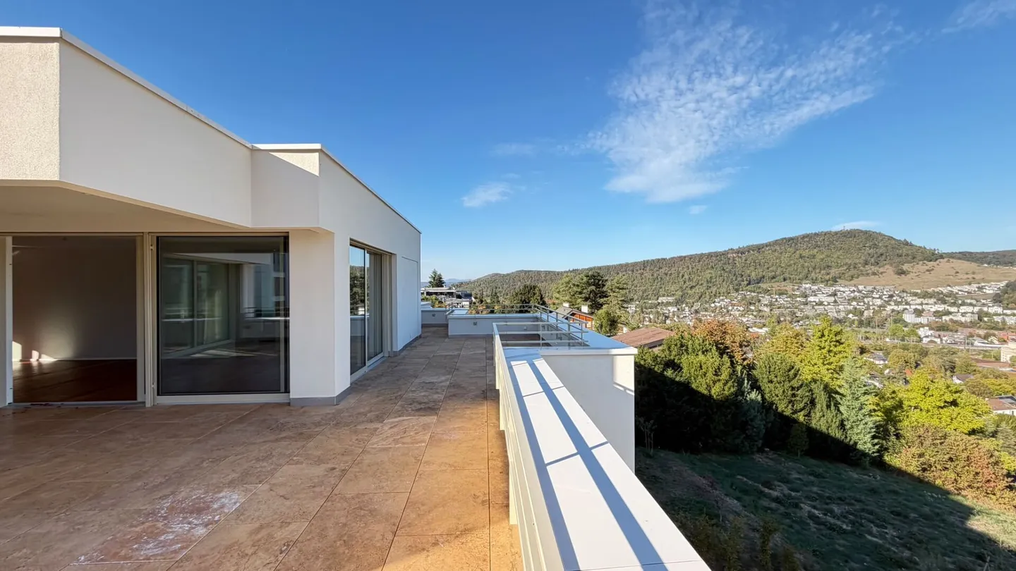 Luxury Penthouse with 187 m² of living space, 139 m² of terraces & 2 parking spaces - Photo 18 of 21