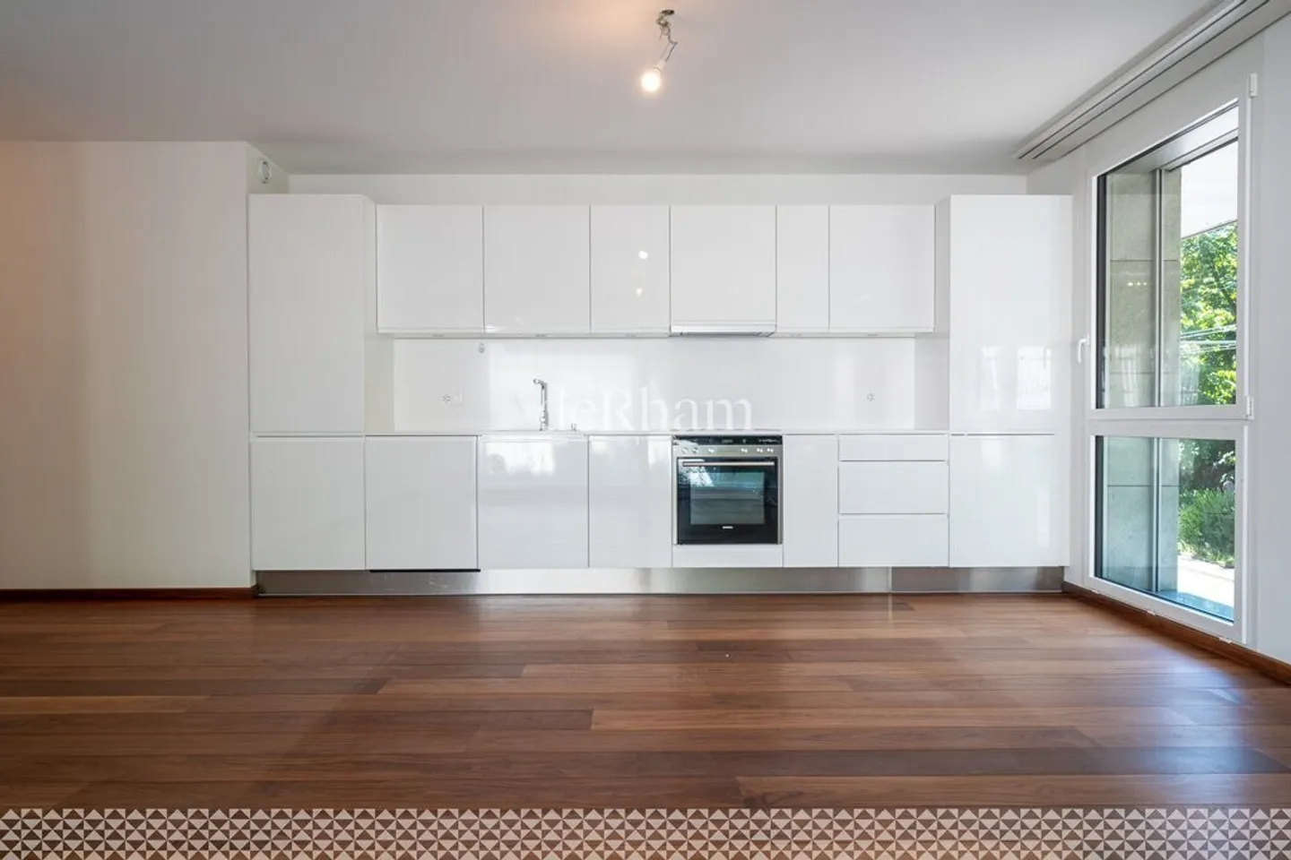 Superbo appartamento di 4.5 stanze in un edificio di prestigio - Foto 3 di 9