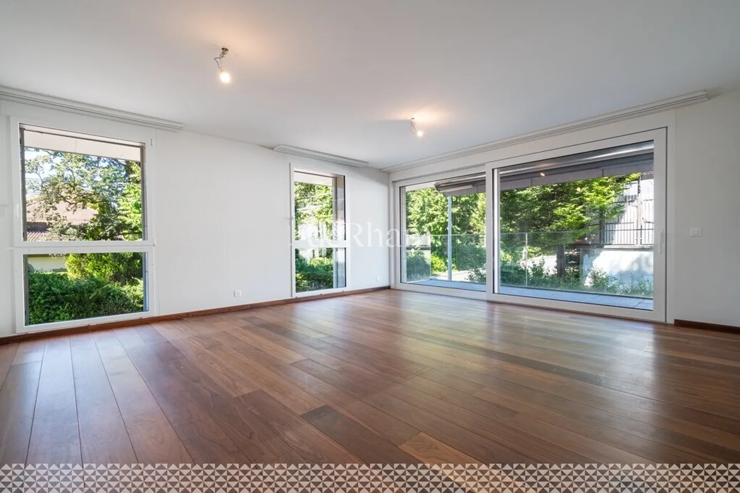 Superbo appartamento di 4.5 stanze in un edificio di prestigio - Foto 1 di 9