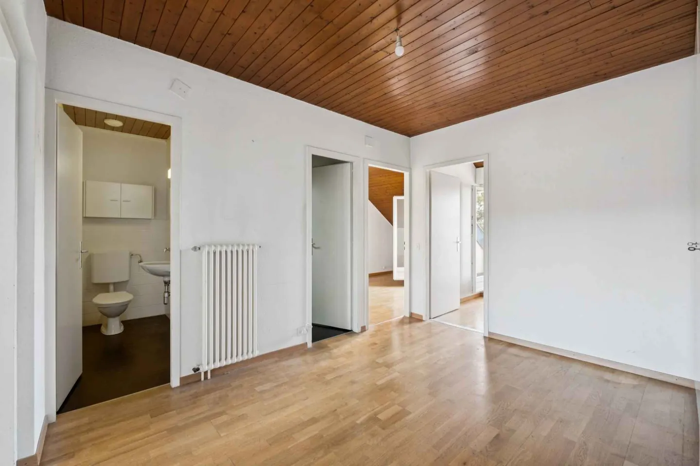 Charming 4-Room Apartment - Photo 6 of 10