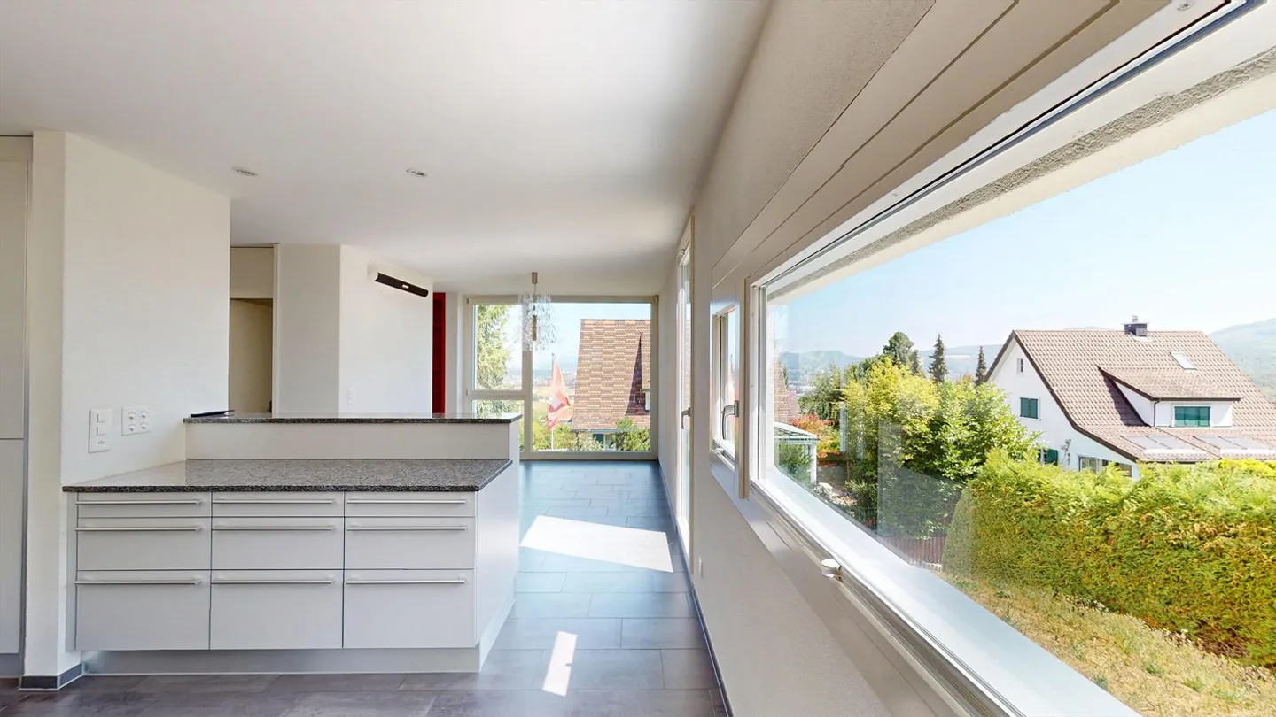 Einzigartige 8,5 Zimmer Split-Level-Villa mit Pool grossem Garten und einem Panoramaausblick - Photo 5 of 13