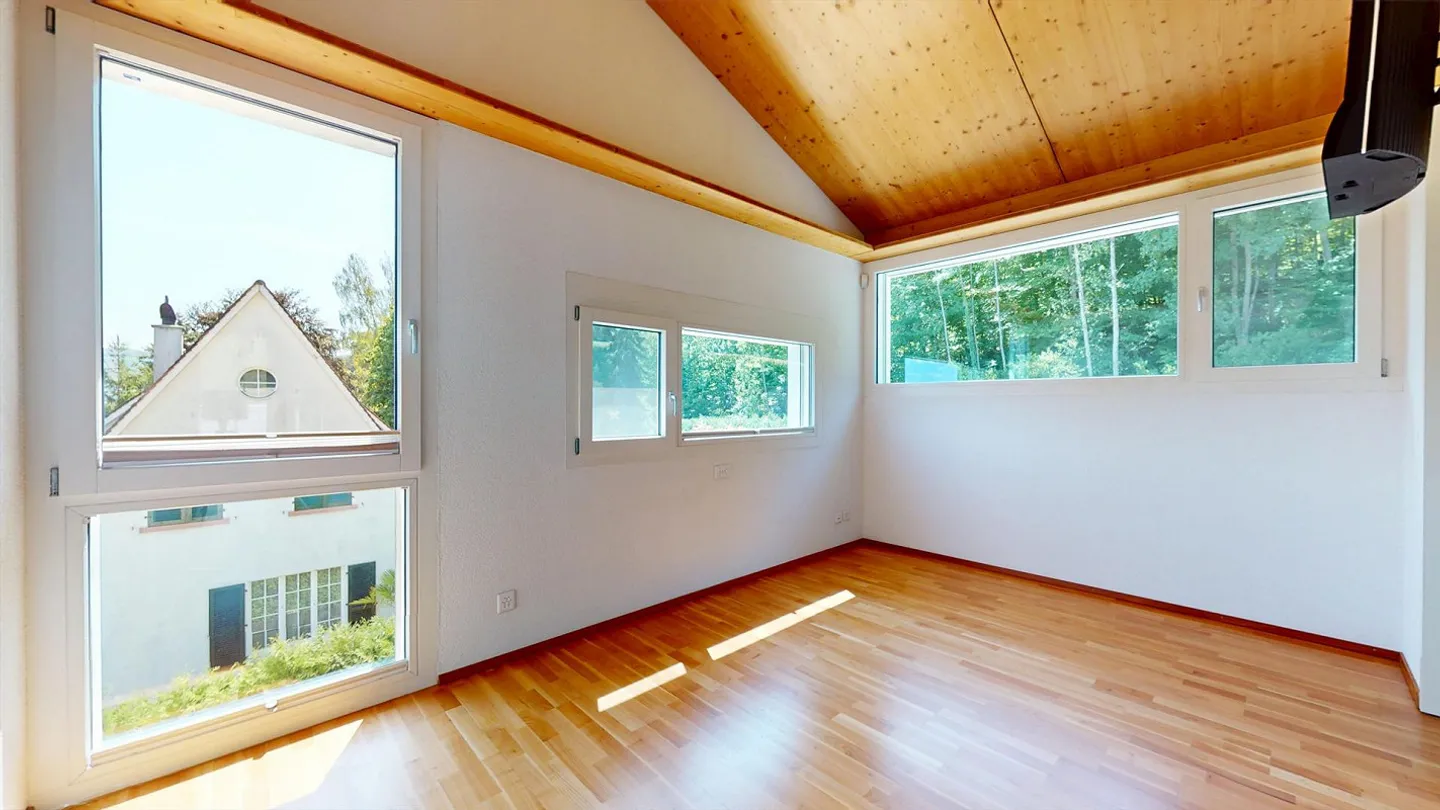 Einzigartige 8,5 Zimmer Split-Level-Villa mit Pool grossem Garten und einem Panoramaausblick - Photo 9 of 13