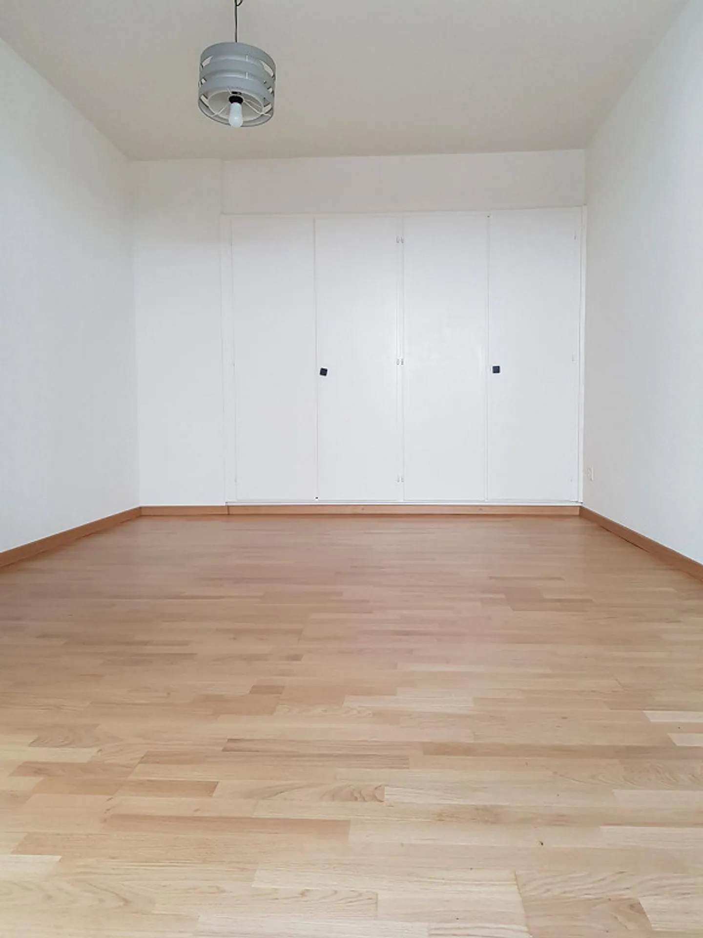 2-room apartment on the ground floor (high ground floor) - From 01.11.2026 or earlier - Photo 3 of 8