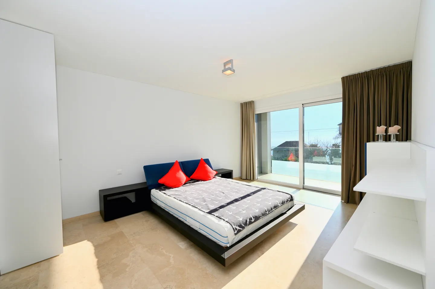 Elegante Wohnung in Minusio – Geräumige Terrasse und Blick auf den Lago Maggiore - Foto 9 von 17