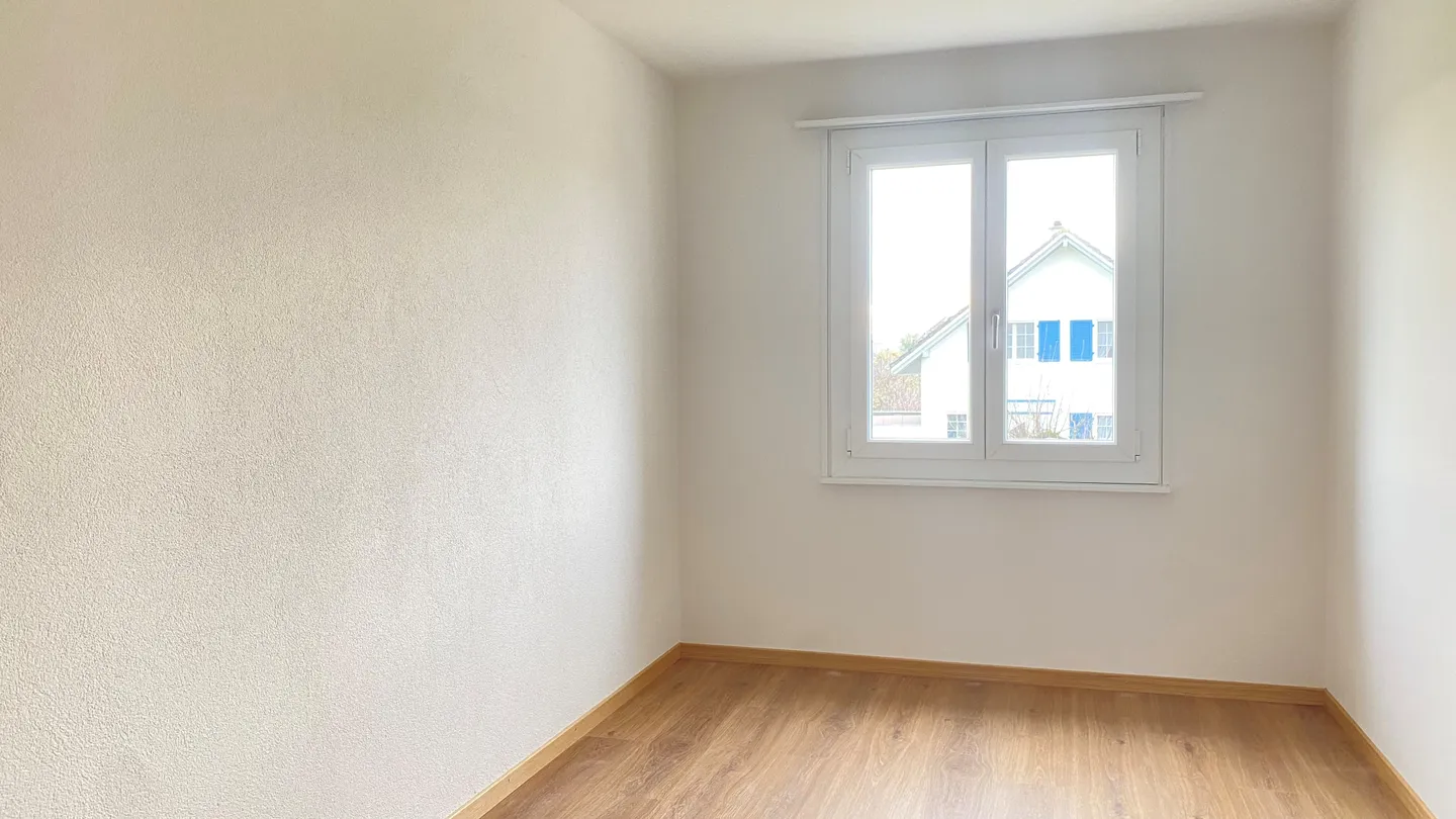 3 Room Apartment - Photo 7 of 11