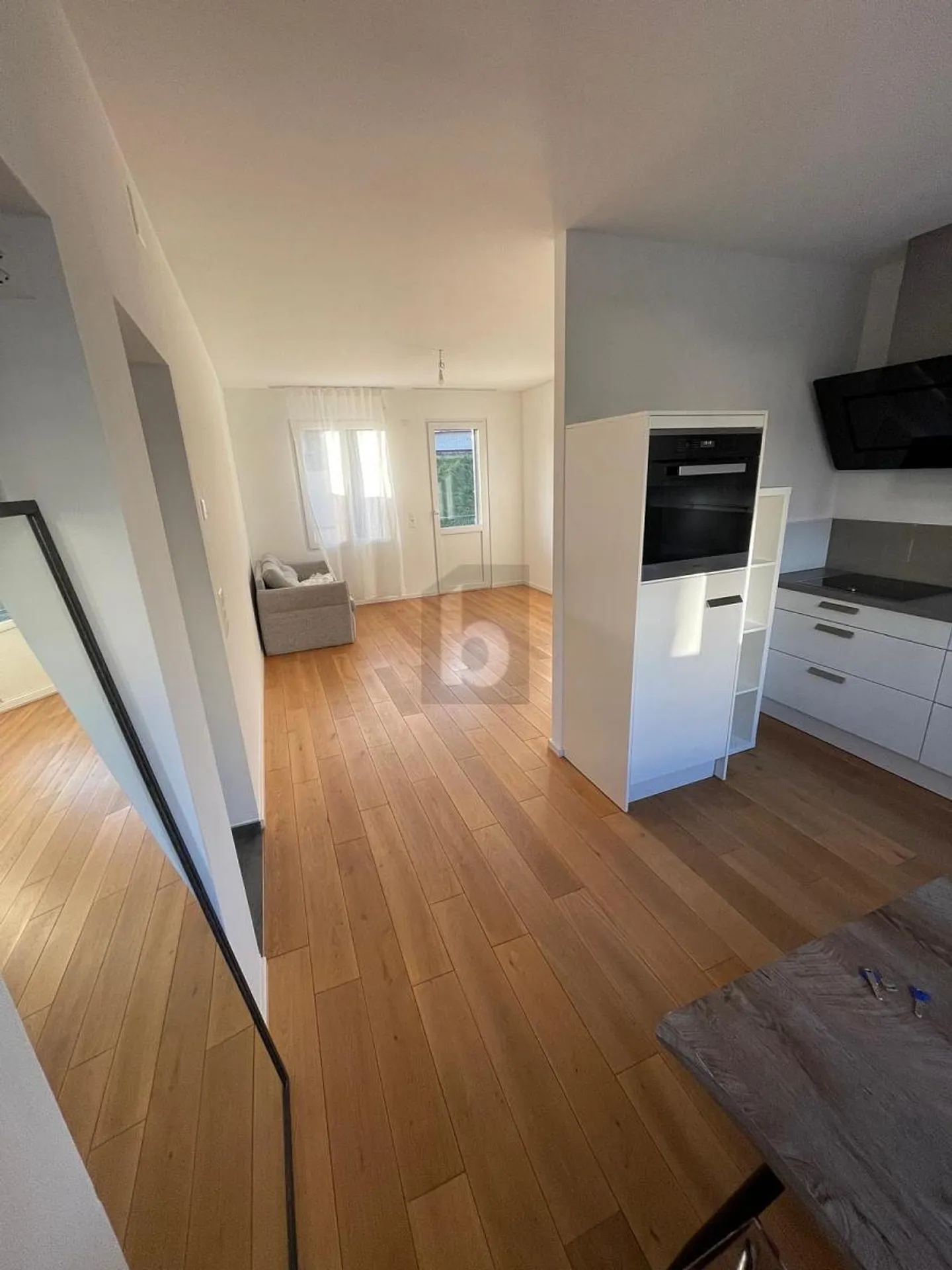 Kompakte Moderne Wohnung mit Balkon - Foto 4 von 5