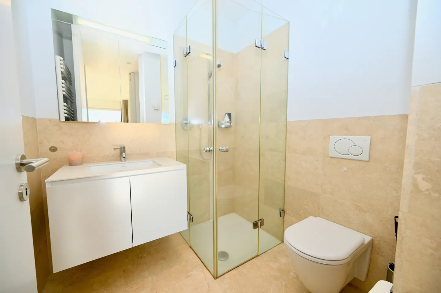 Elegante Wohnung in Minusio – Geräumige Terrasse und Blick auf den Lago Maggiore - Foto 13 von 17