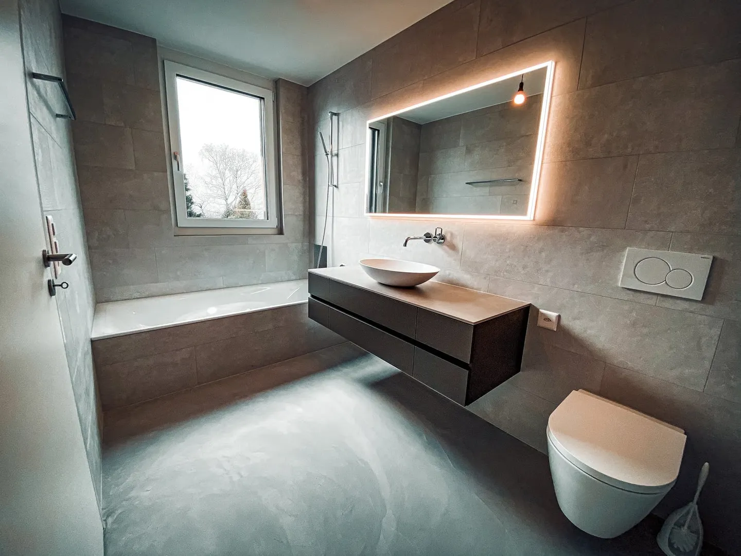 Exklusives 5.5-Zimmer-Einfamilienhaus mit hochwertigem Eigentumsstandard und grosszügigem Garten - Photo 9 sur 24