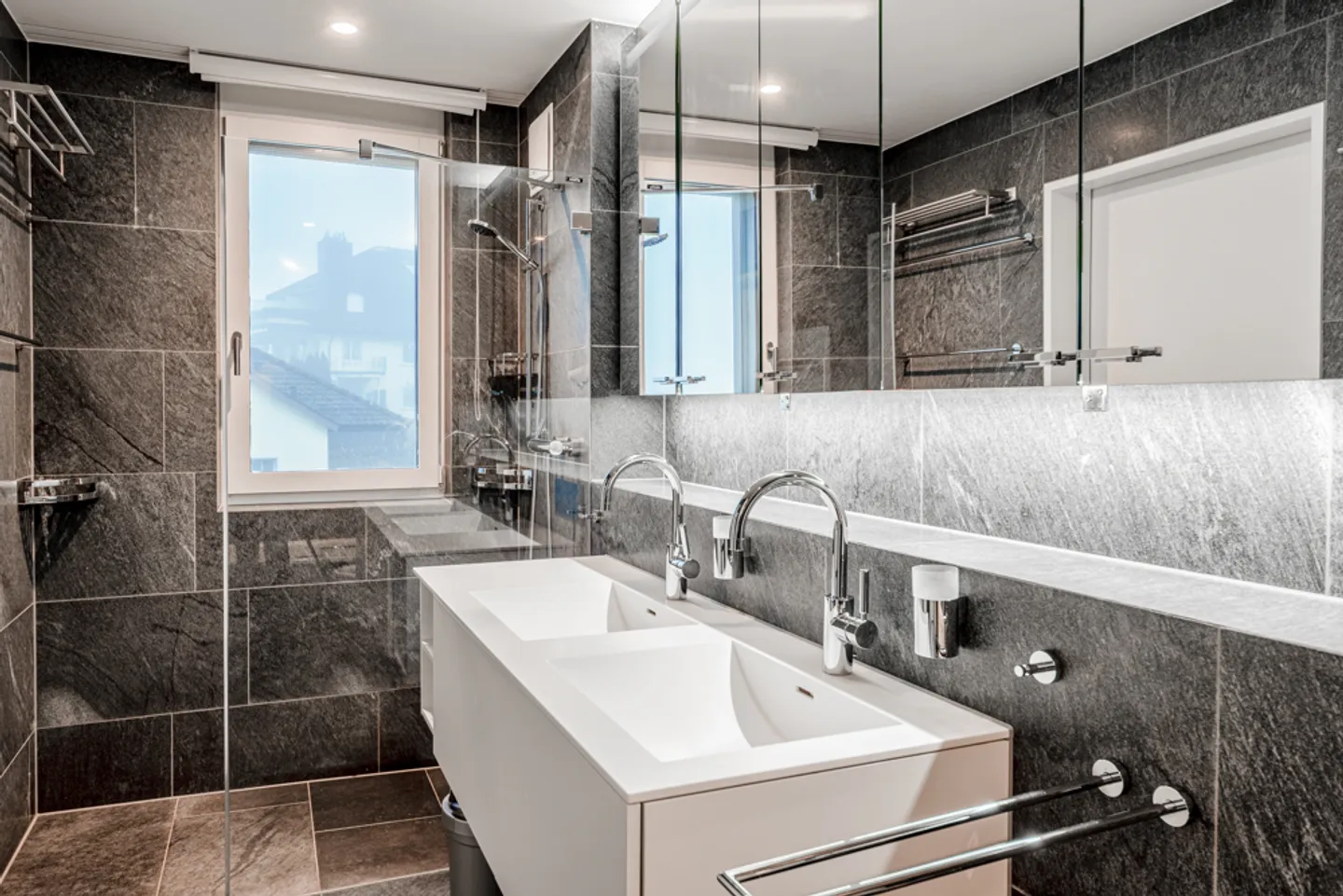 Appartement penthouse exclusif avec vue imprenable sur le lac - Photo 5 sur 21