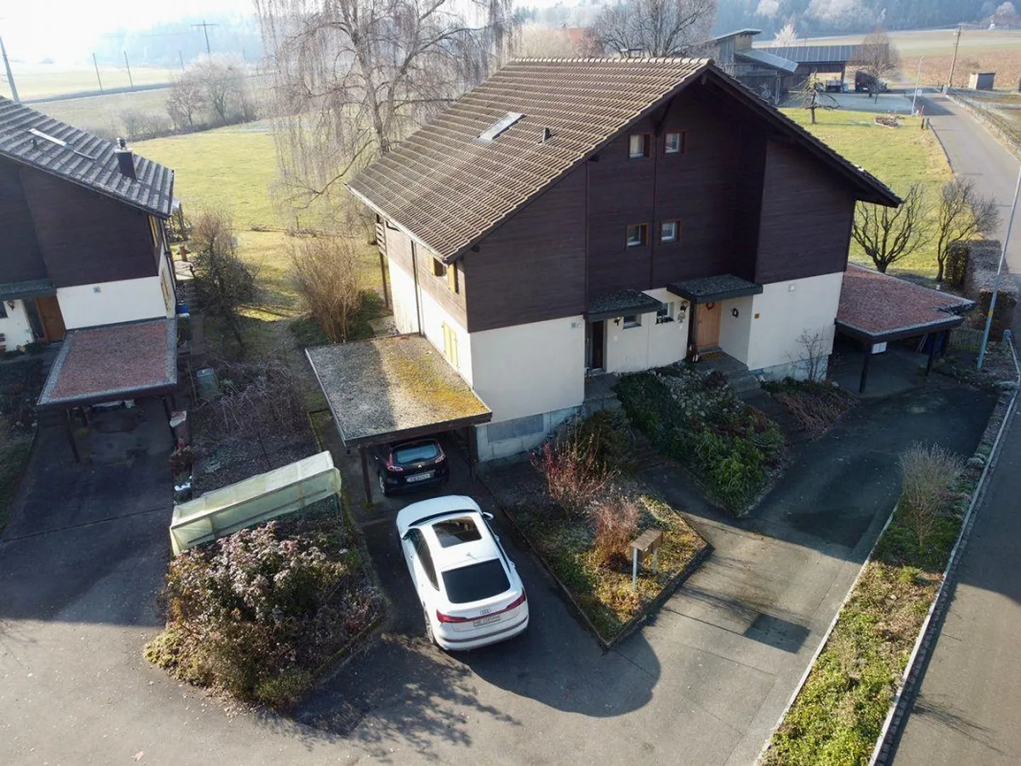 Sanierungsbedürftige Doppelhaushälfte - Foto 3 von 13