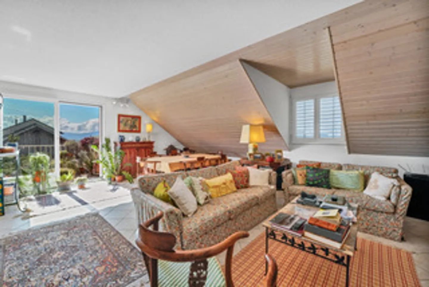 Duplex en attique avec vue sur le Mont-Blanc - Photo 3 sur 11