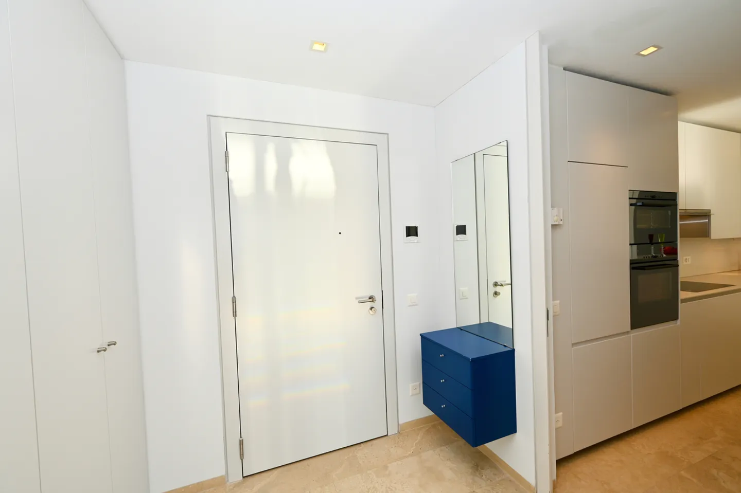 Elegante Wohnung in Minusio – Geräumige Terrasse und Blick auf den Lago Maggiore - Foto 14 von 17