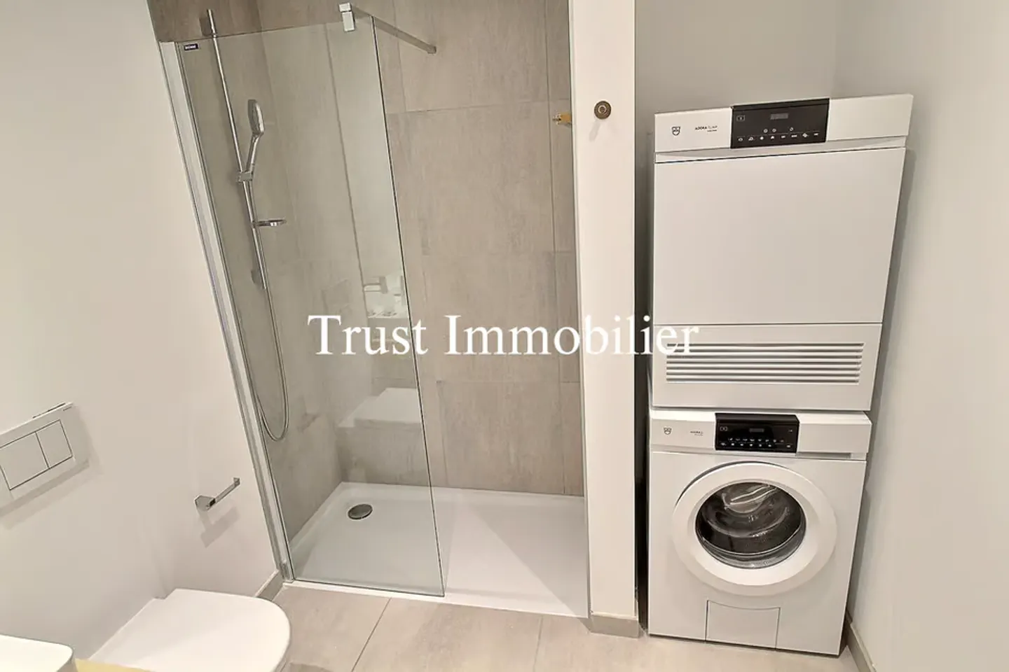 Schöne 3,5-Zimmer-Wohnung mit atemberaubendem Blick - Foto 8 von 13