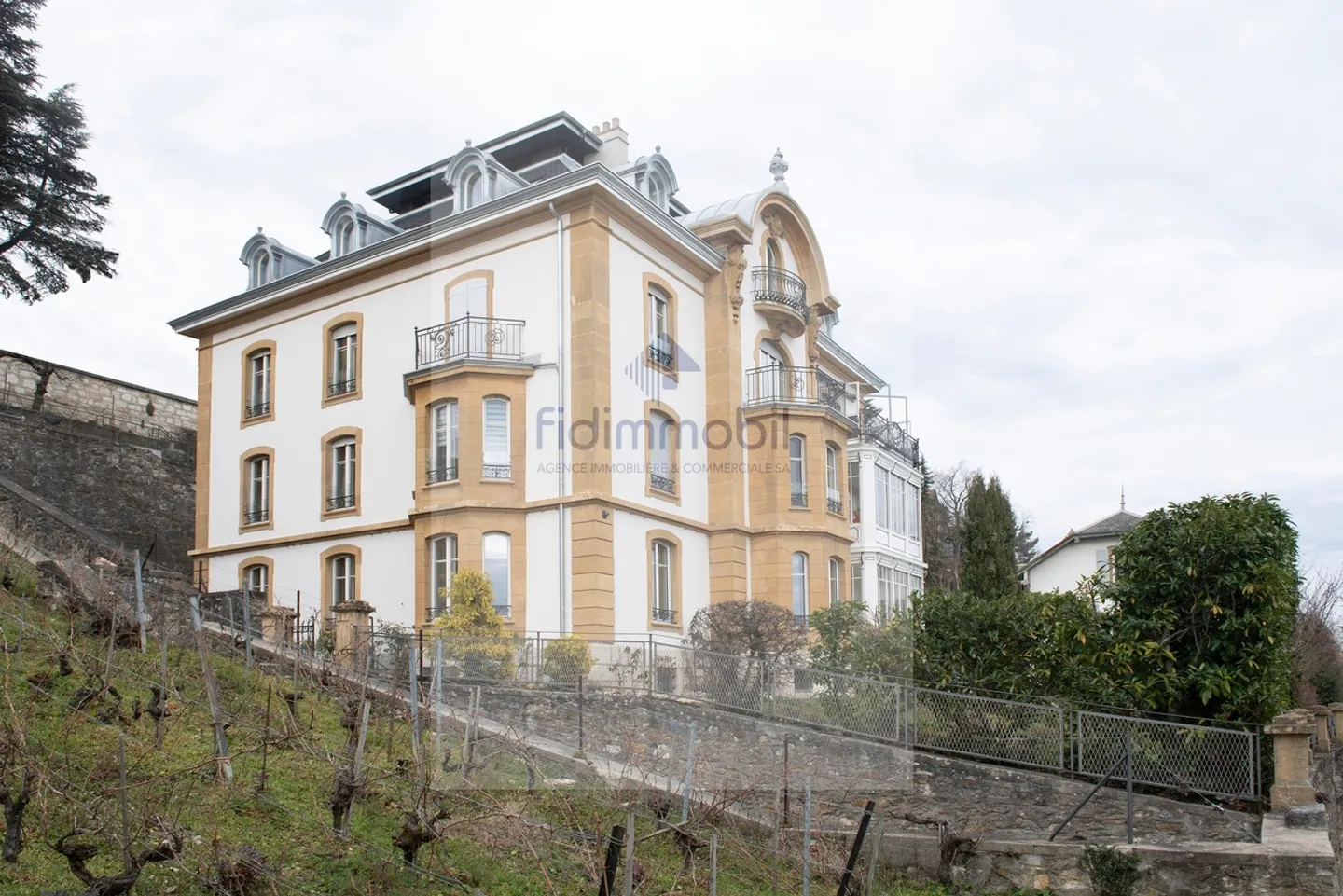 Appartamento 5.5 stanze - Foto 1 di 9