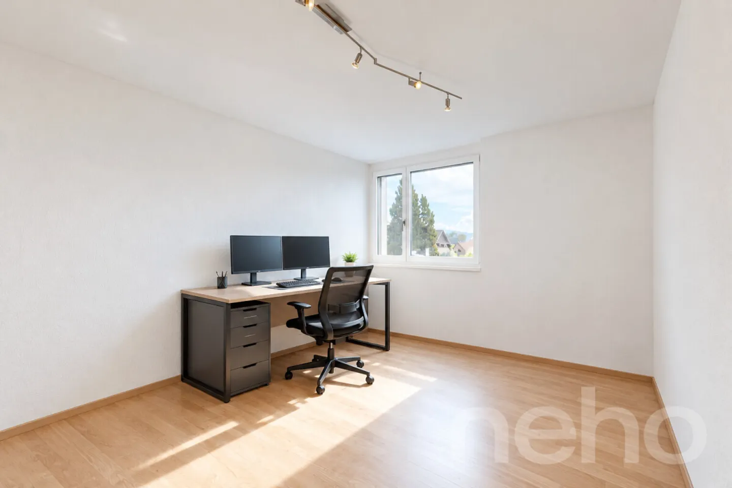 Modern 4.5-Room Apartment - Photo 9 of 12