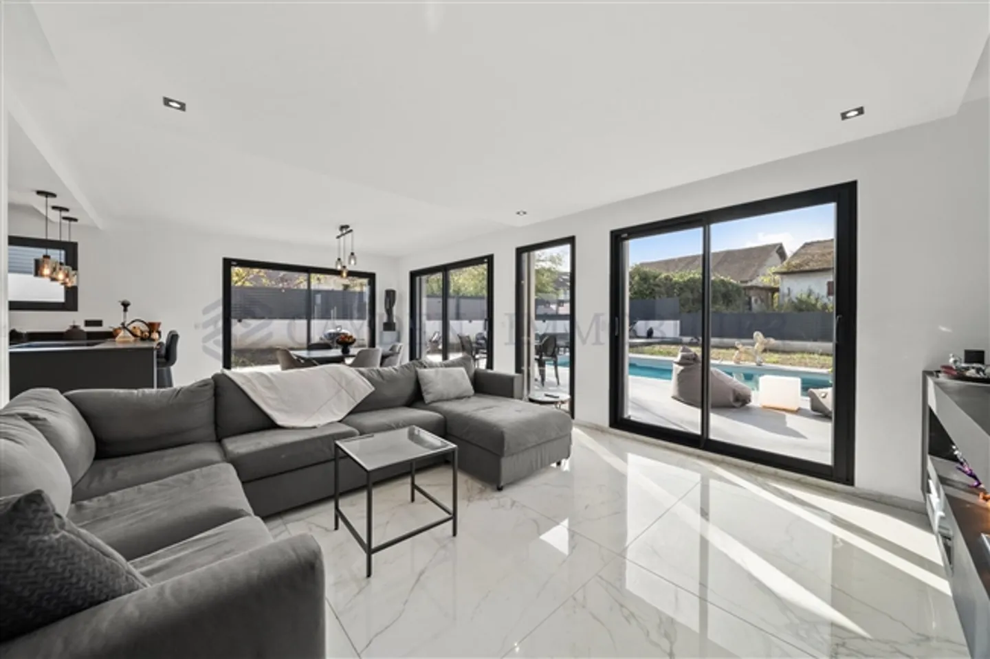 Pays voisin France, nouvelle villa individuelle avec piscine - Photo 7 sur 13