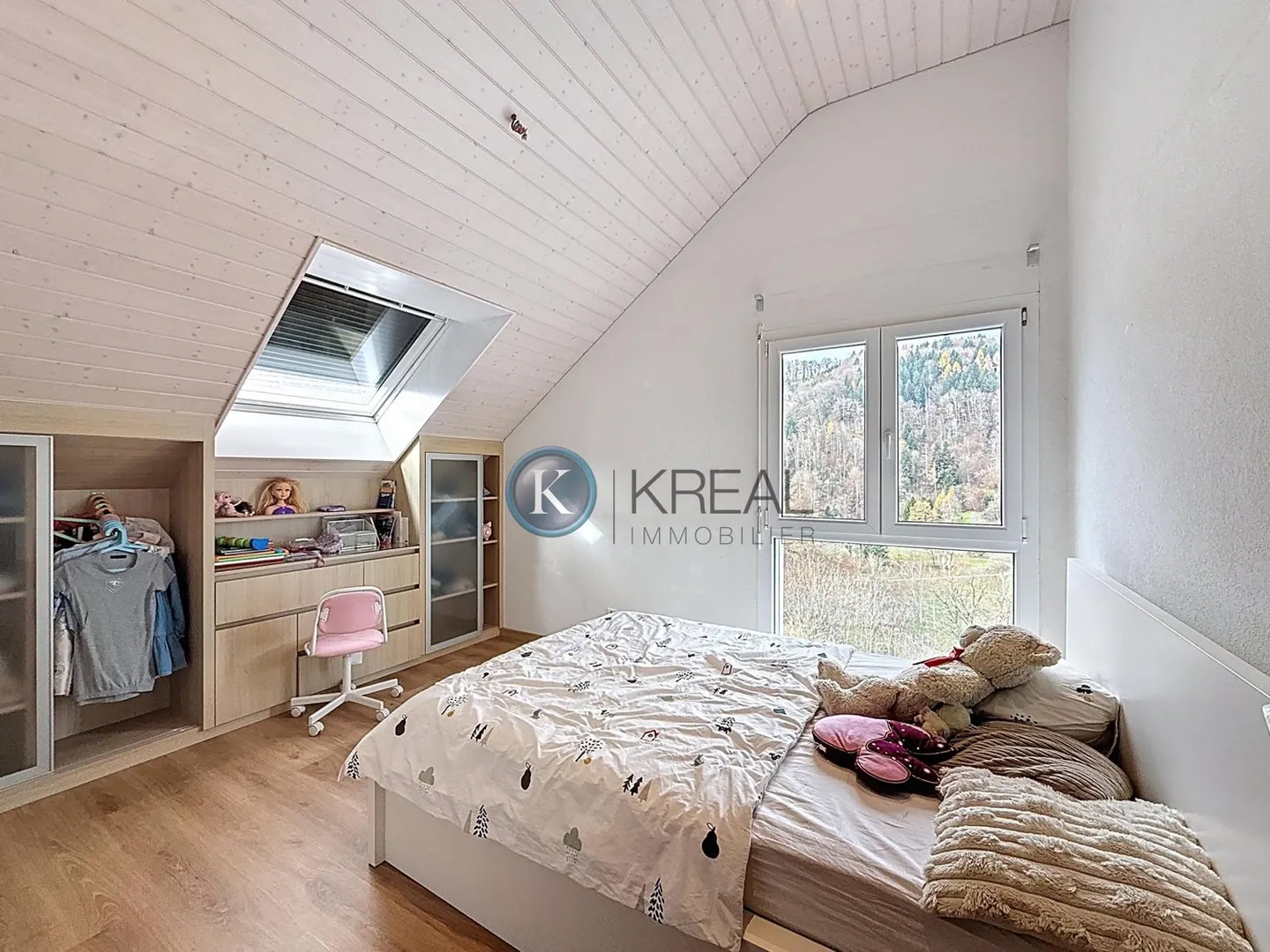 Two-family house with 5.5 rooms in a green environment, 25 minutes from Lausanne - Photo 8 of 13