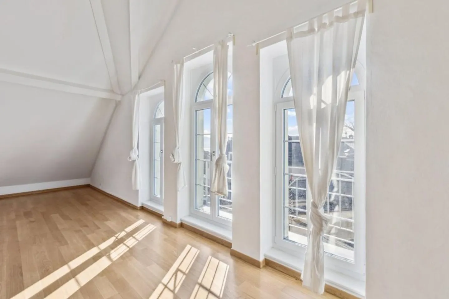 Wunderschöne 6-Zimmer-Duplex im Herzen von Aubonne - Foto 4 von 13