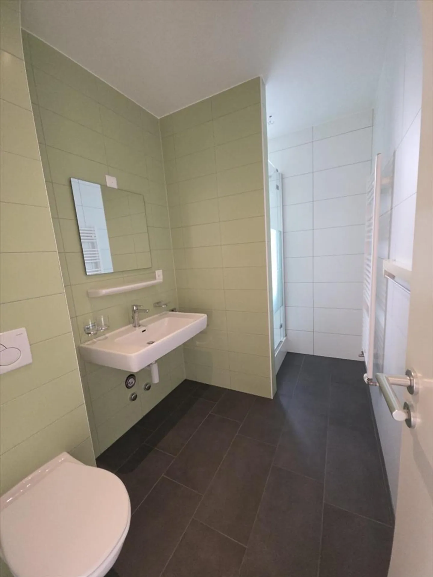 Magnifico appartamento ristrutturato di 5,5 stanze con carattere - Foto 10 di 12