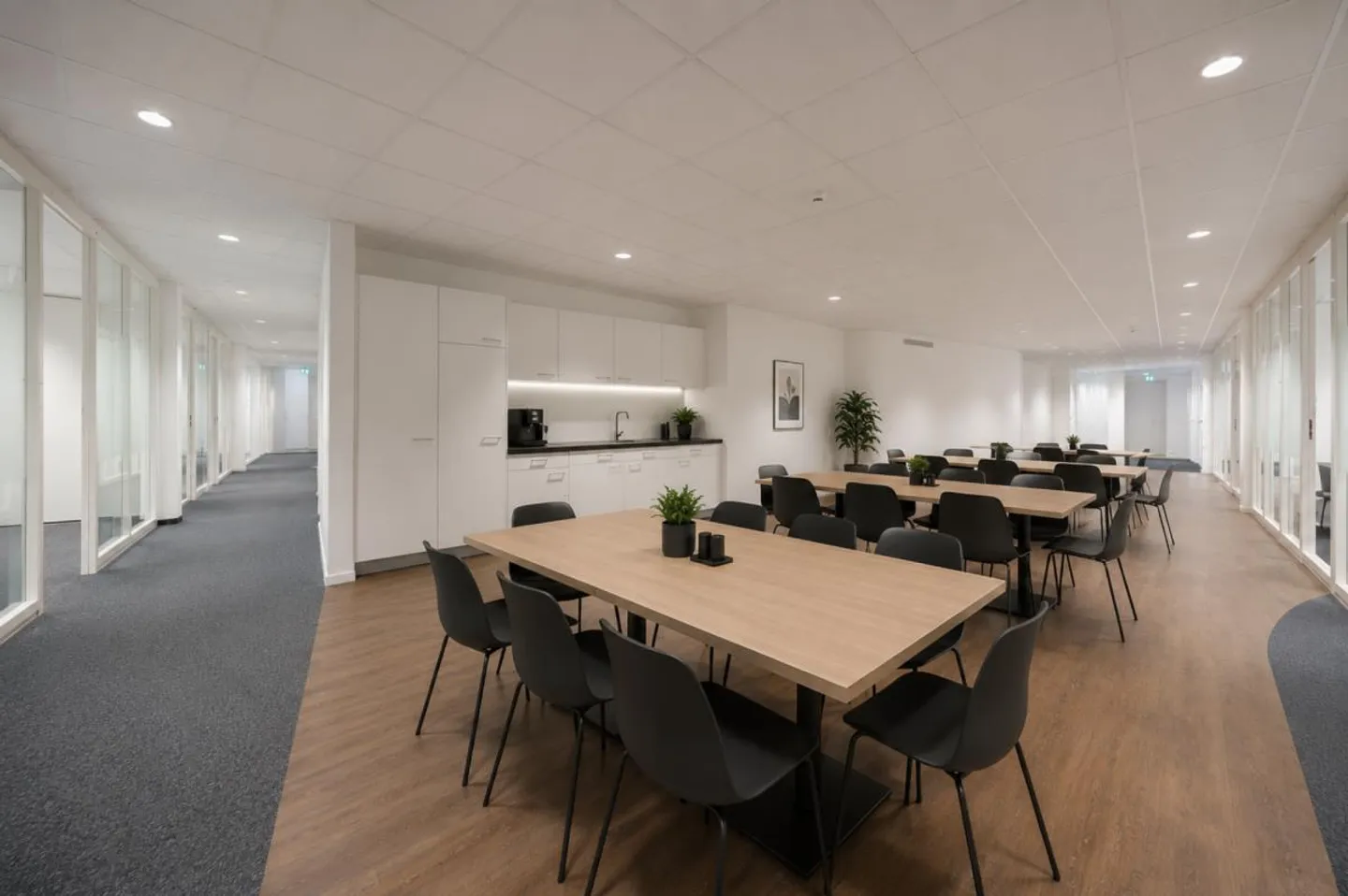 Espace de bureau/commercial agrandi à Mattenhof avec espace extérieur privé - Photo 3 sur 9