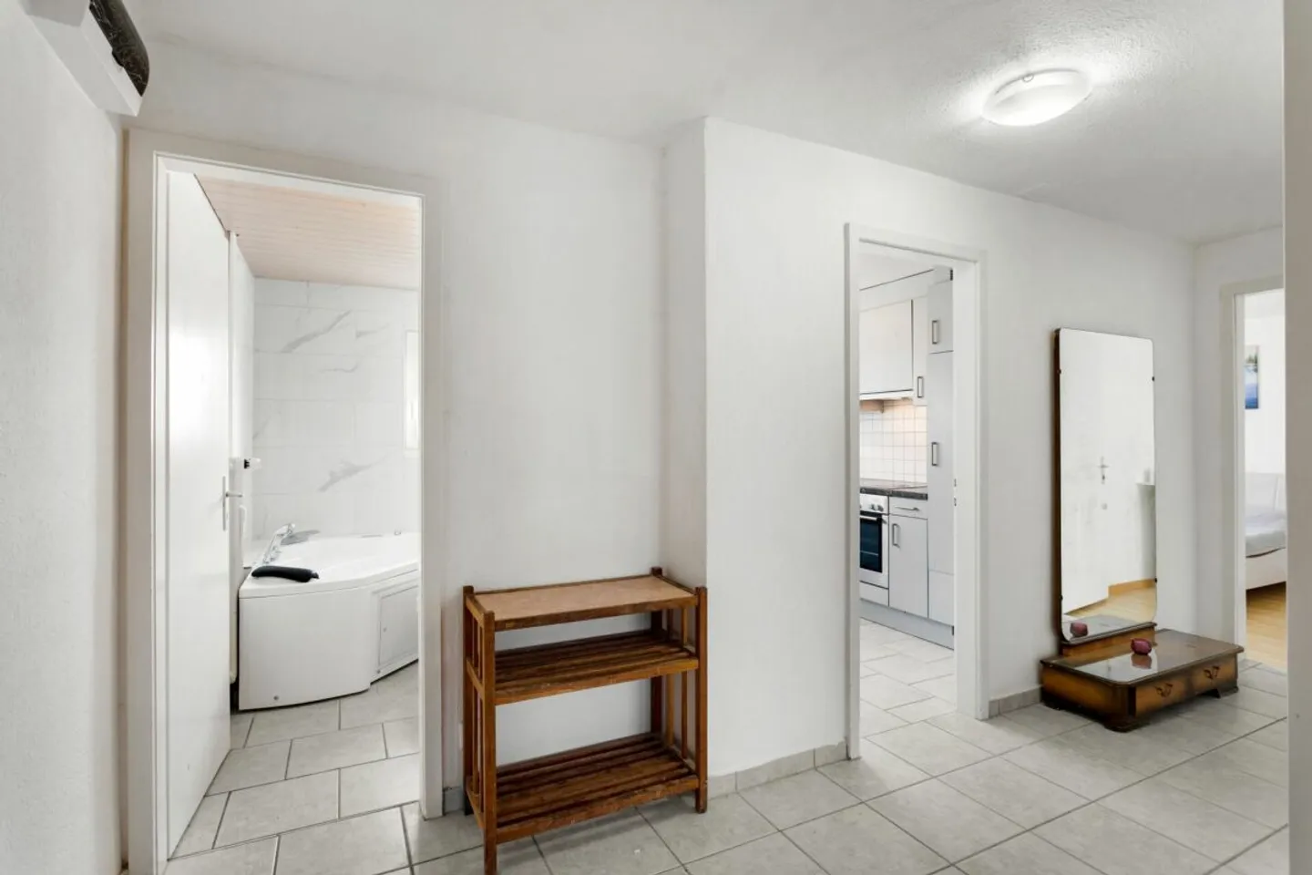 4-room apartment with balcony & outdoor parking space in Salmsach - Photo 4 of 19